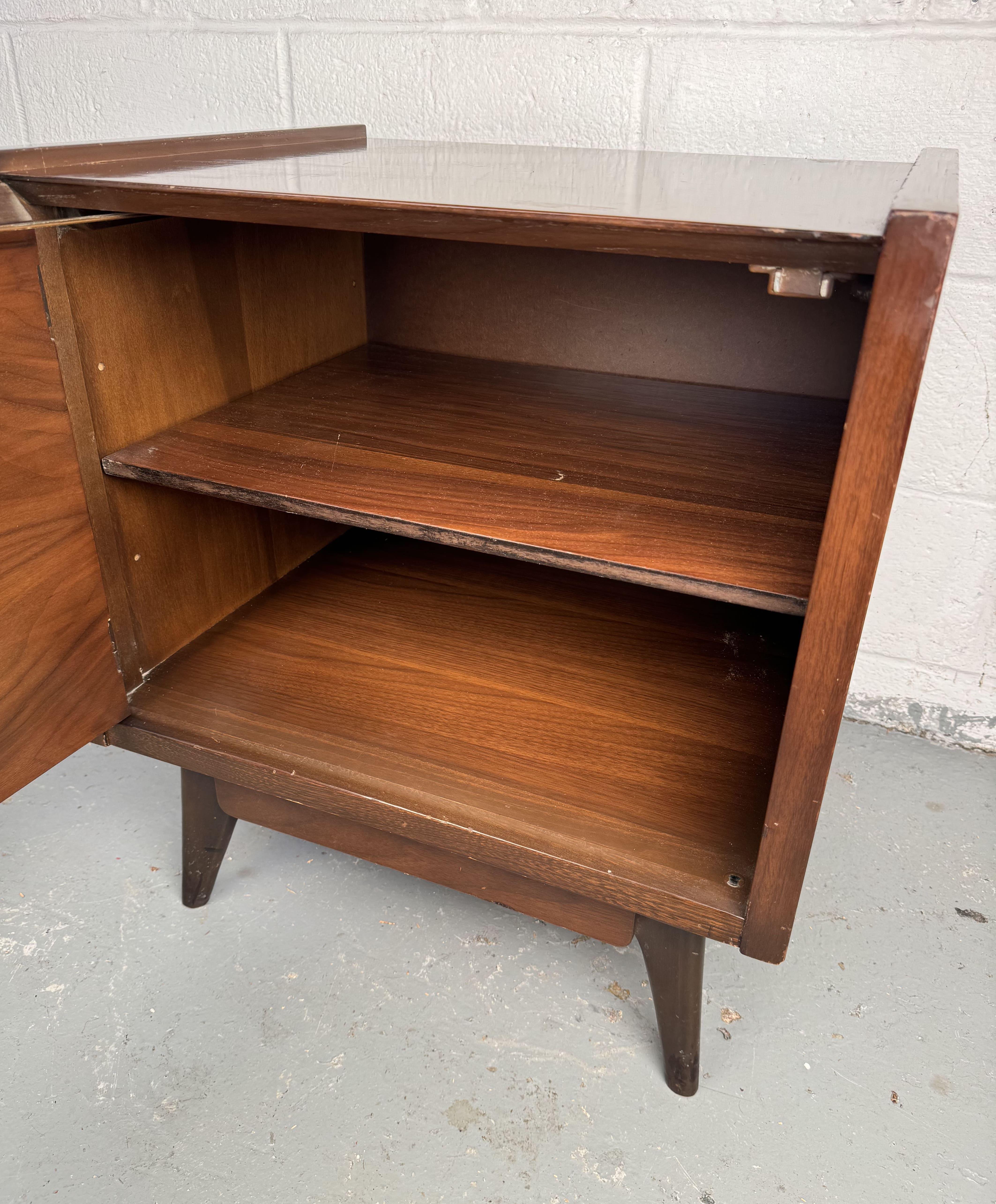 Mid-Century Modern Nightstand by Hoke Wood Products 4