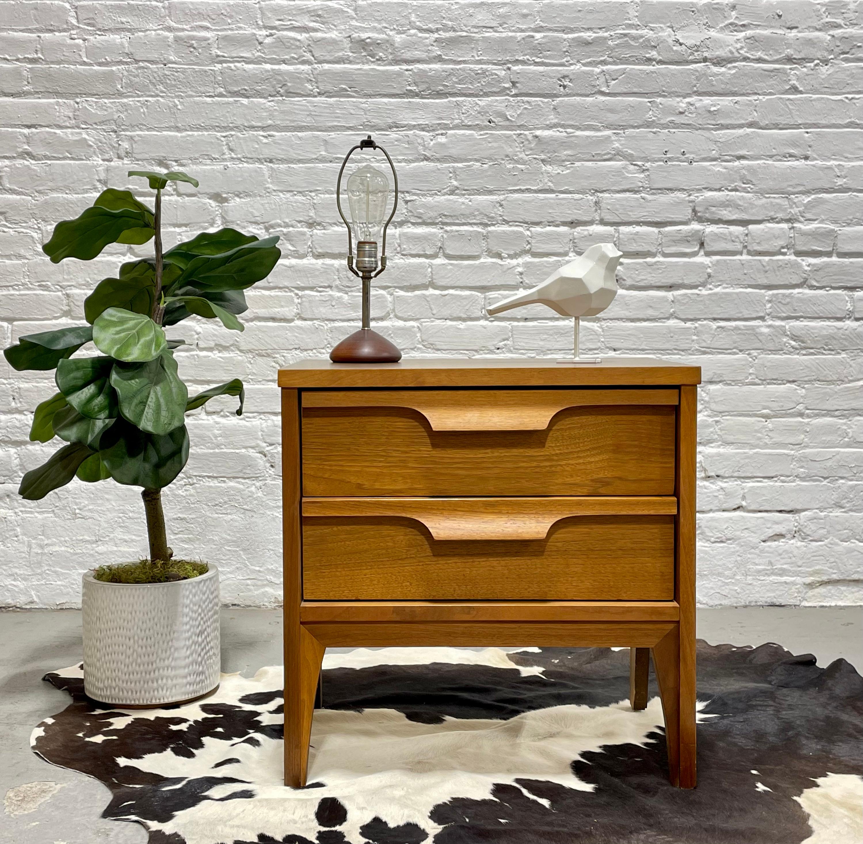 Mid Century Modern NIGHTSTAND by Johnson Carper, c. 1960's 2