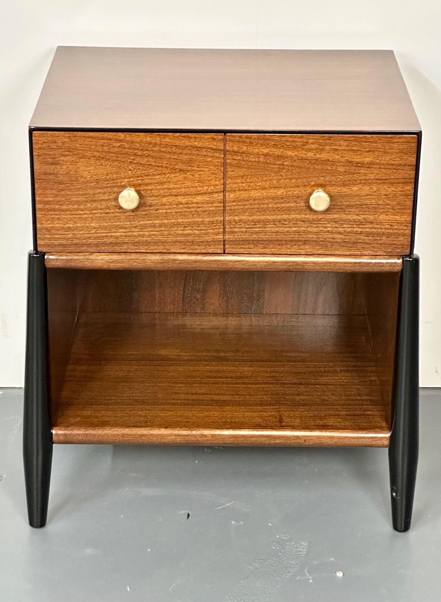 20th Century Mid-Century Modern Nightstand, End Table, West Michigan Furniture Co Frank Metz For Sale