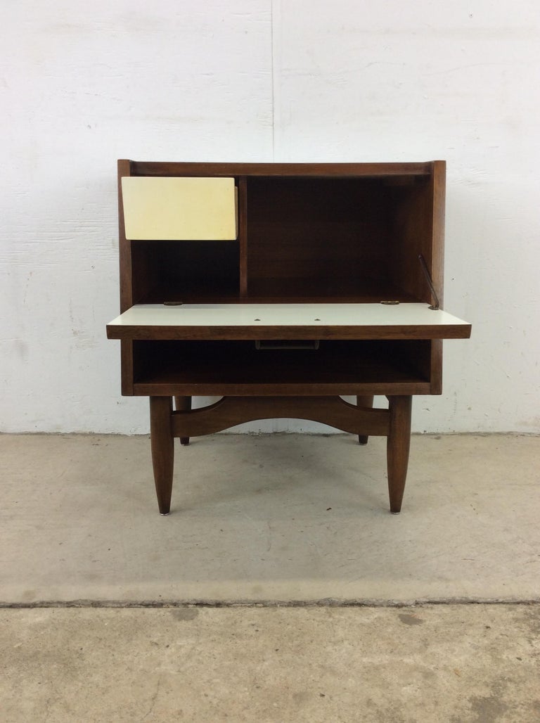 Mid-Century Modern Nightstand from Dania Series by American of Martinsville For Sale 3
