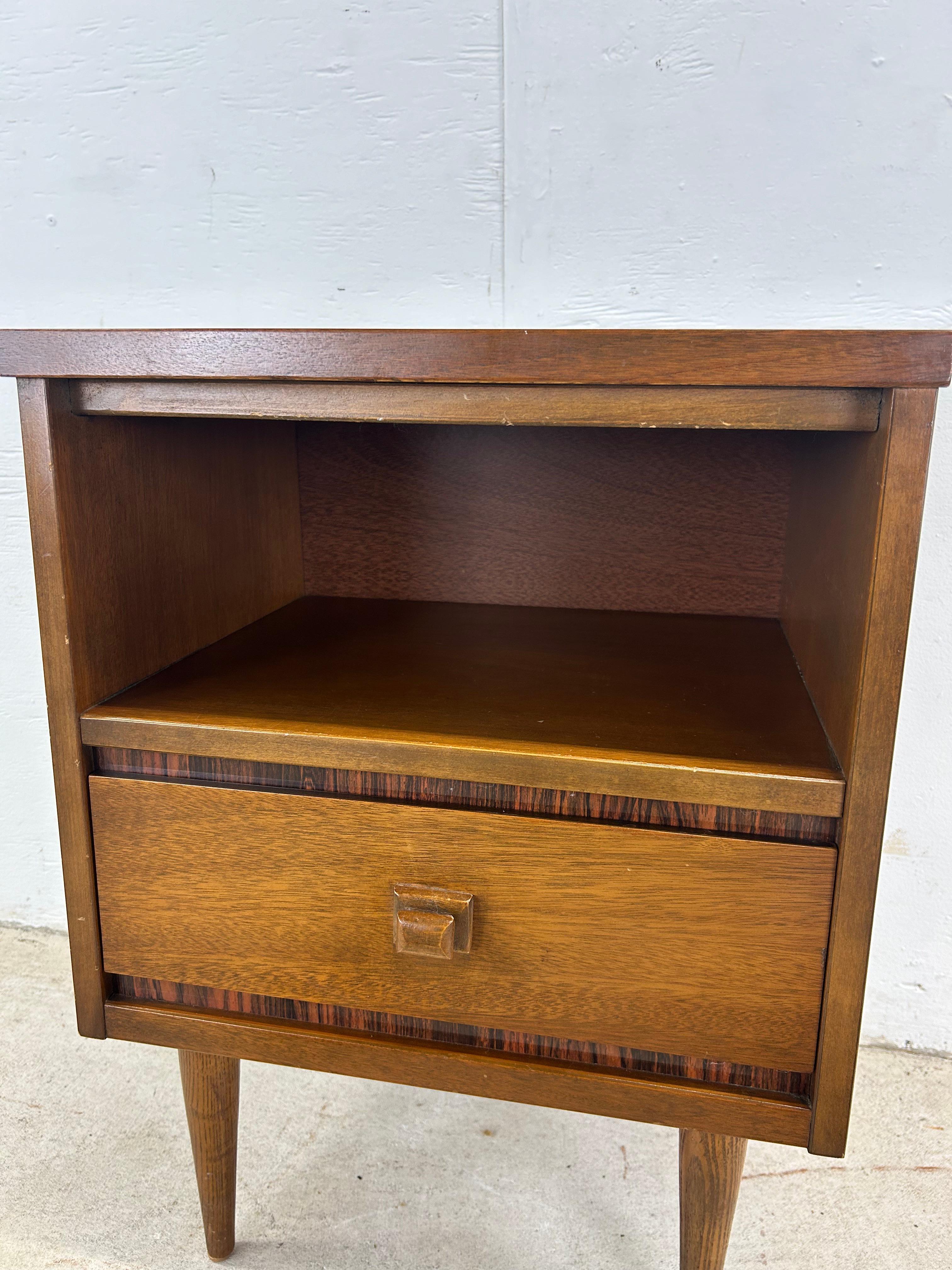 20th Century Mid Century Modern Nightstand with Drawer For Sale