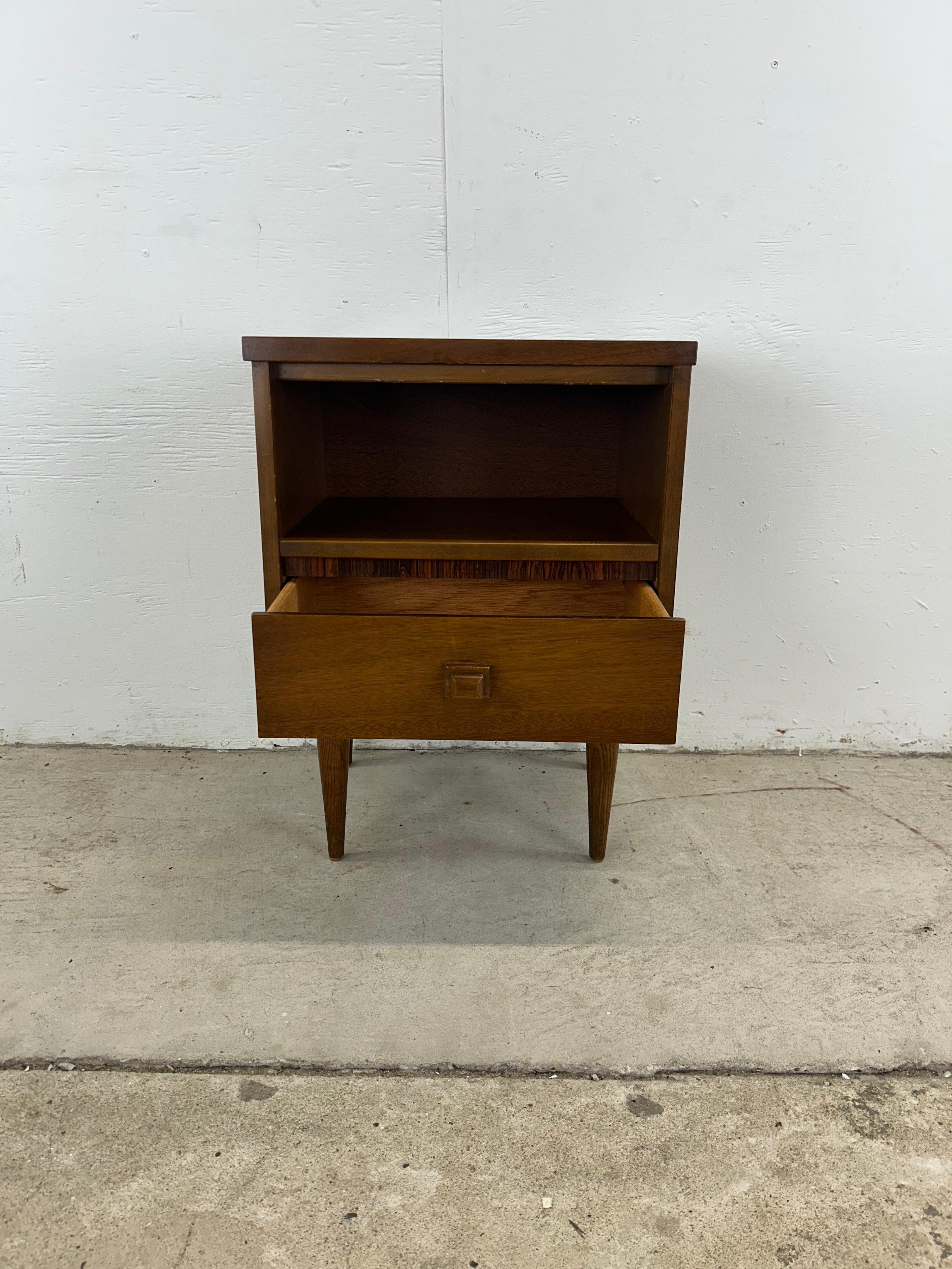 Walnut Mid Century Modern Nightstand with Drawer For Sale