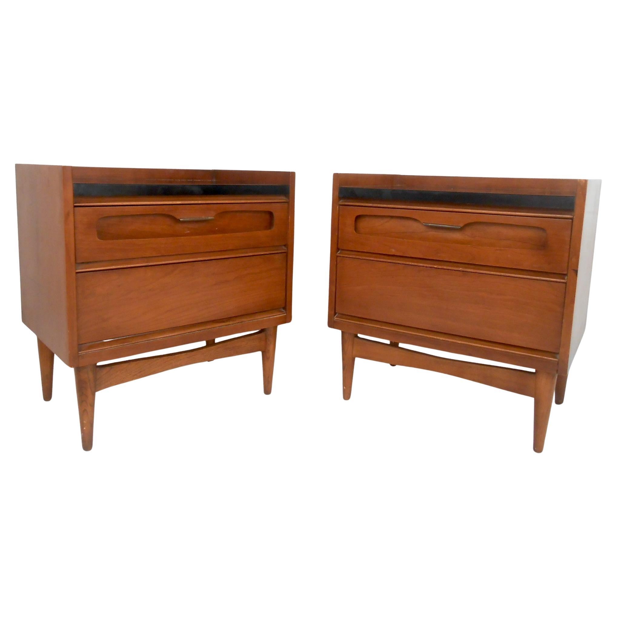 Comodini moderni del Medioevo di Bassett Furniture