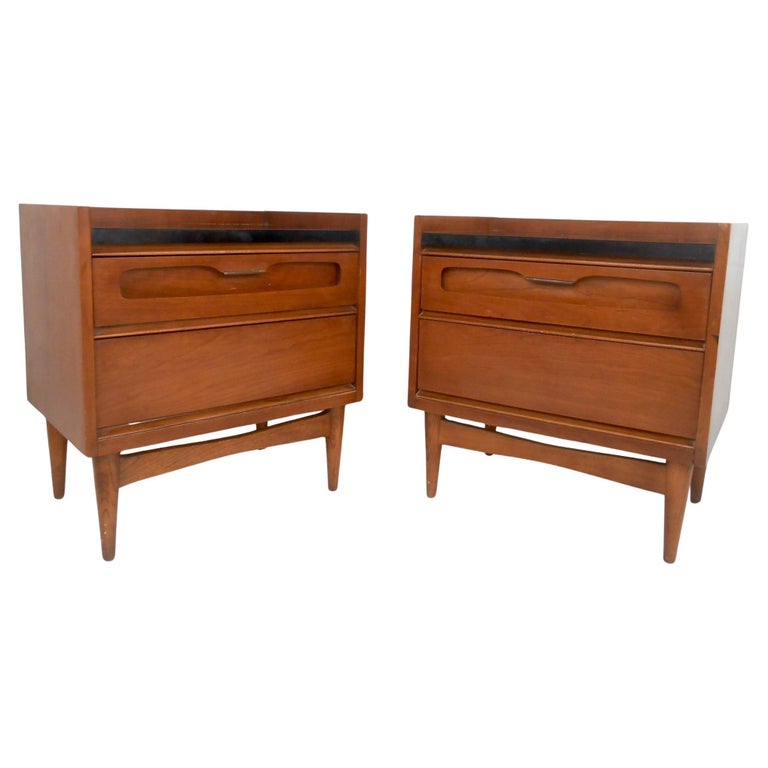 Mid-Century Modern Nightstands by Bassett Furniture For Sale at 1stDibs