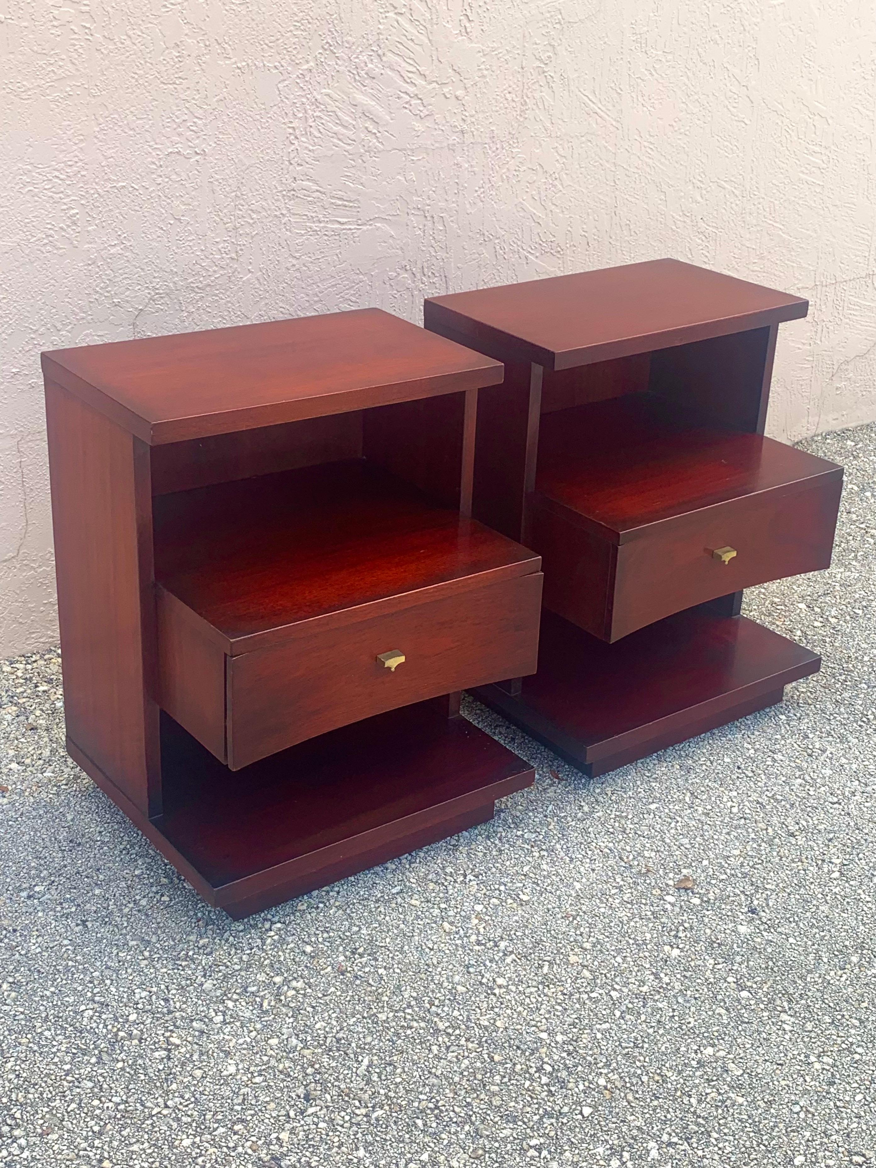 American Mid-Century Modern Nightstands by Kent Coffey in Mahogany, a Pair