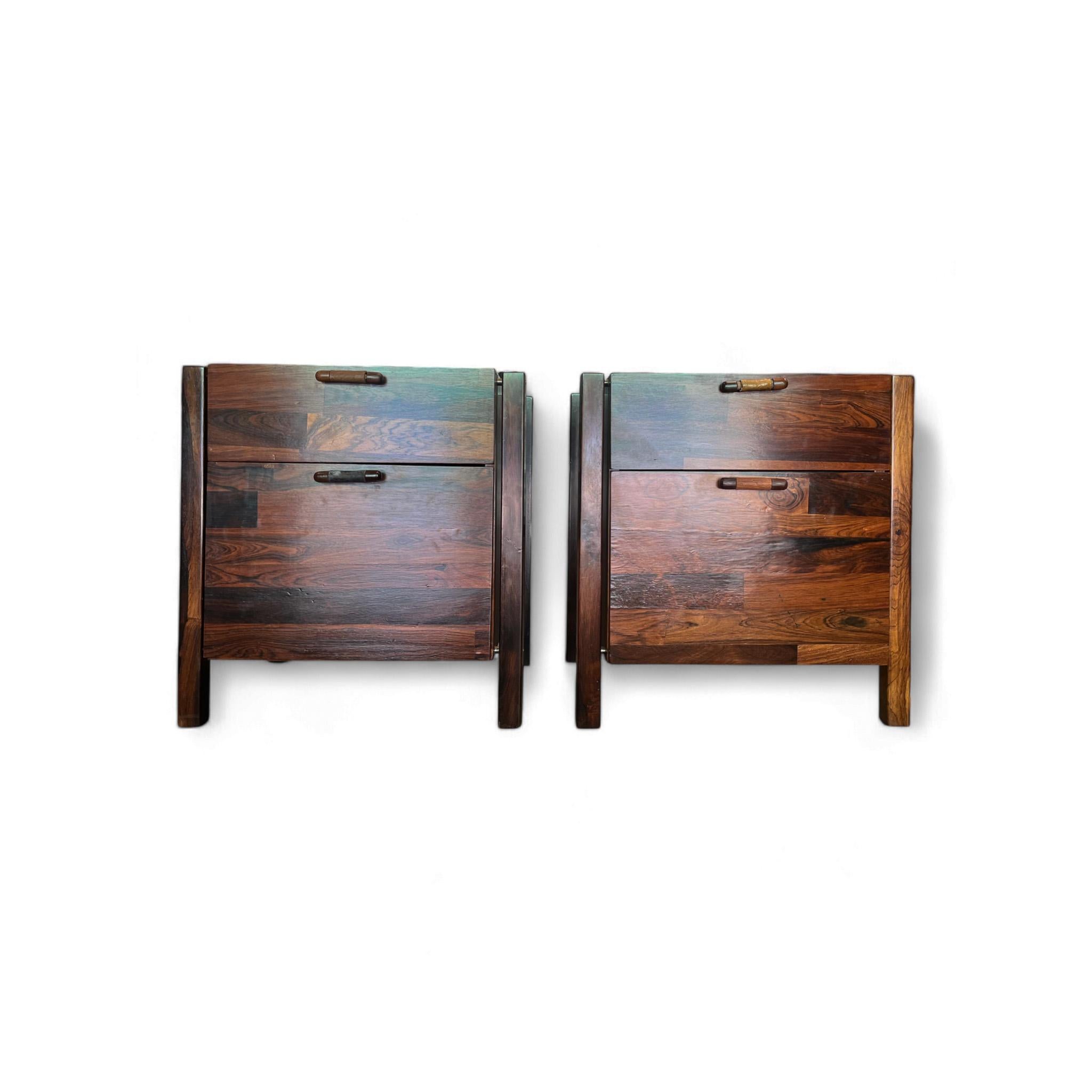 Available today, with domestic shipping in NYC metro area included, this File Cabinets or Nightstands in Hardwood, Jorge Zalszupin, 1960’s is nothing less than gorgeous!  

This pair of filing cabinets was designed by Jorge Zalszupin in the 1960s.