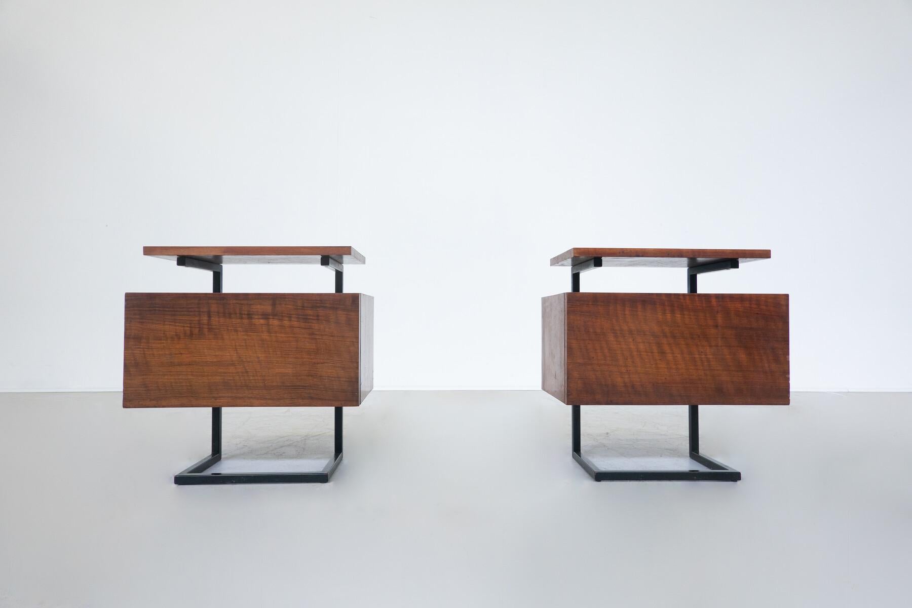 Mid-Century Modern Nightstands, Italy, 1960s For Sale 1