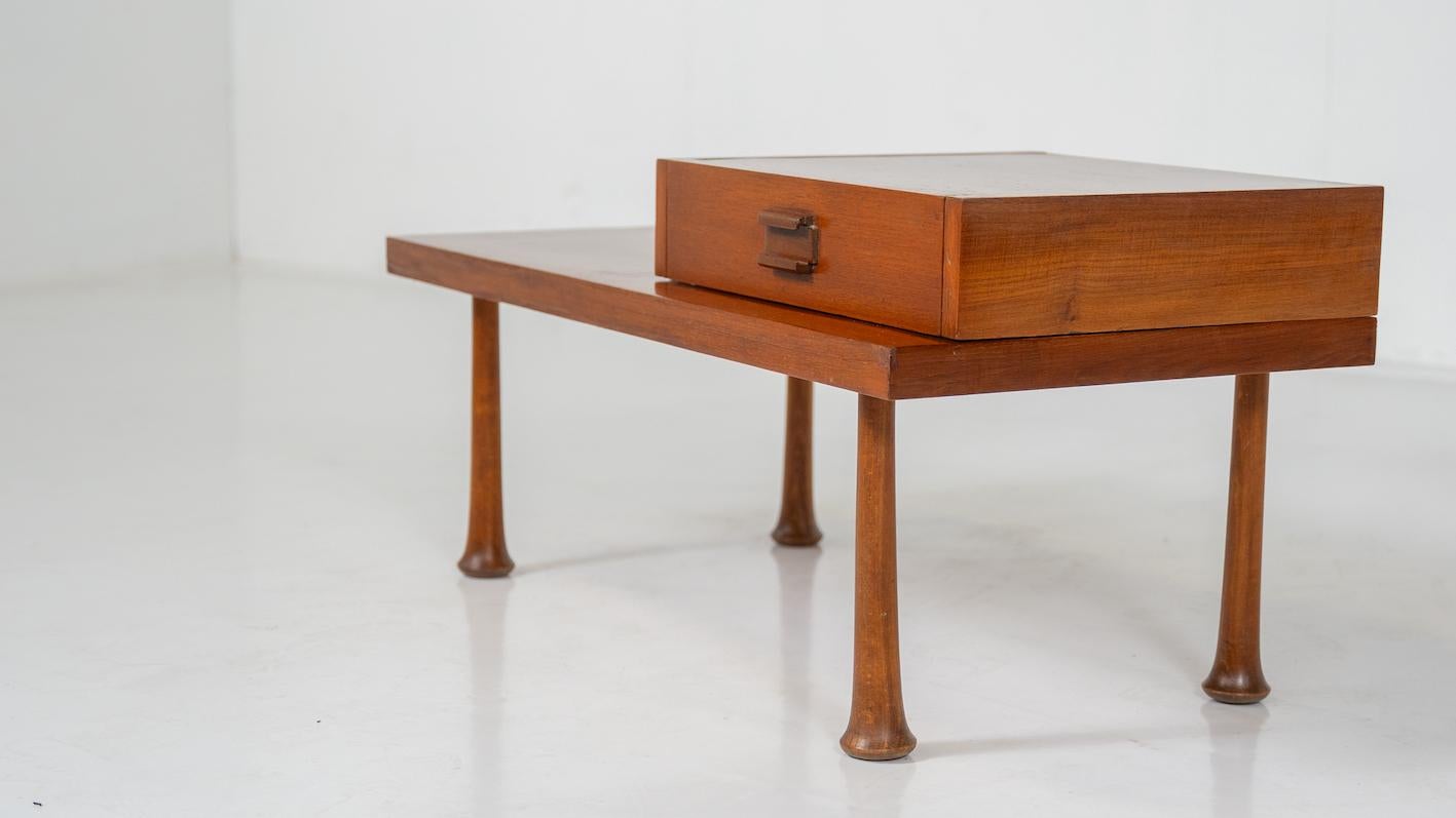 Mid-Century Modern Nightstands/Side Table, Wood, Italy, 1960s In Good Condition For Sale In Brussels, BE