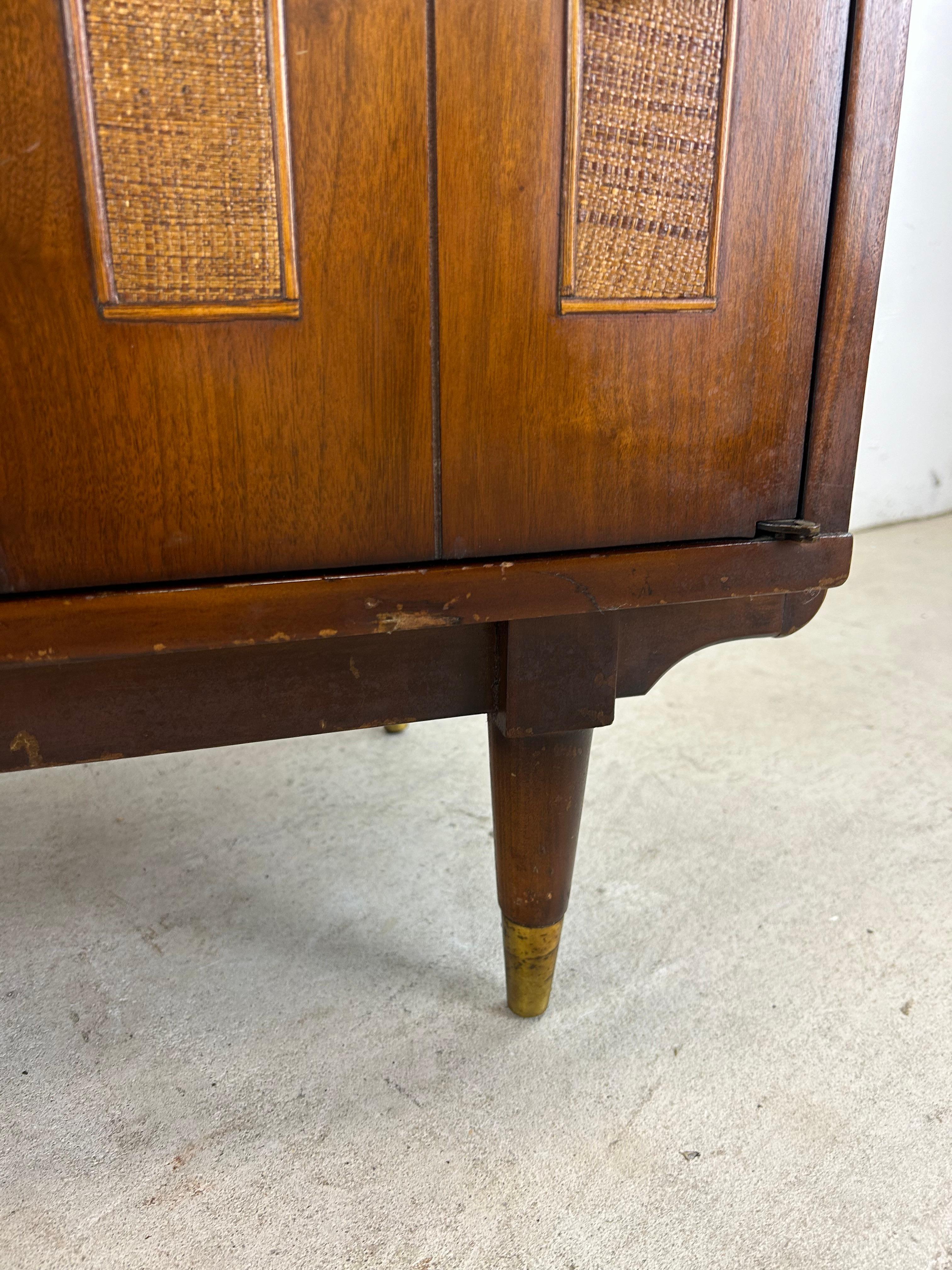 Mid Century Modern Nightstands with Cane Front & Brass Hardware For Sale 12