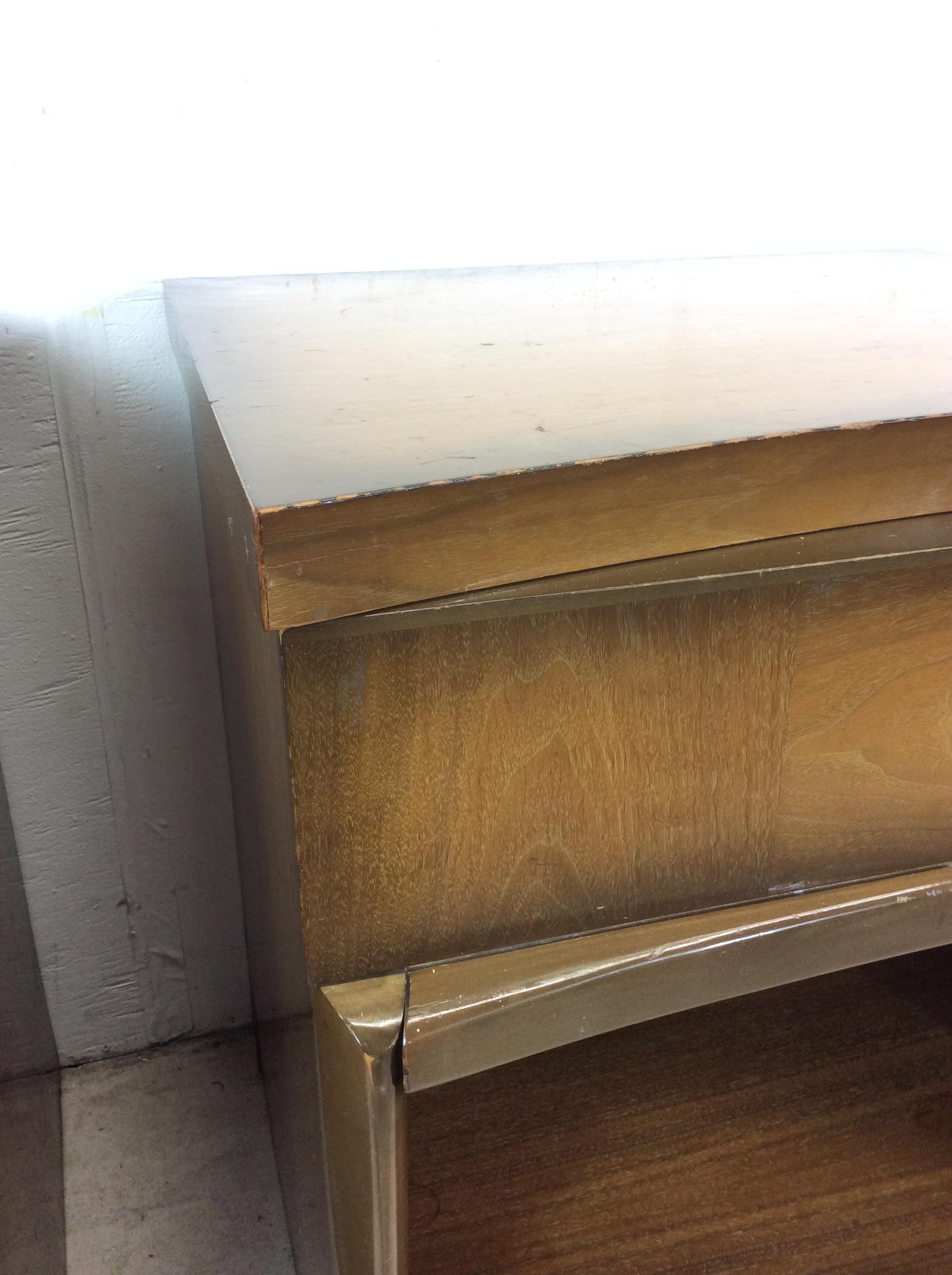 Mid Century Modern Nightstands with One Drawer & Sled Legs - A Pair For Sale 3