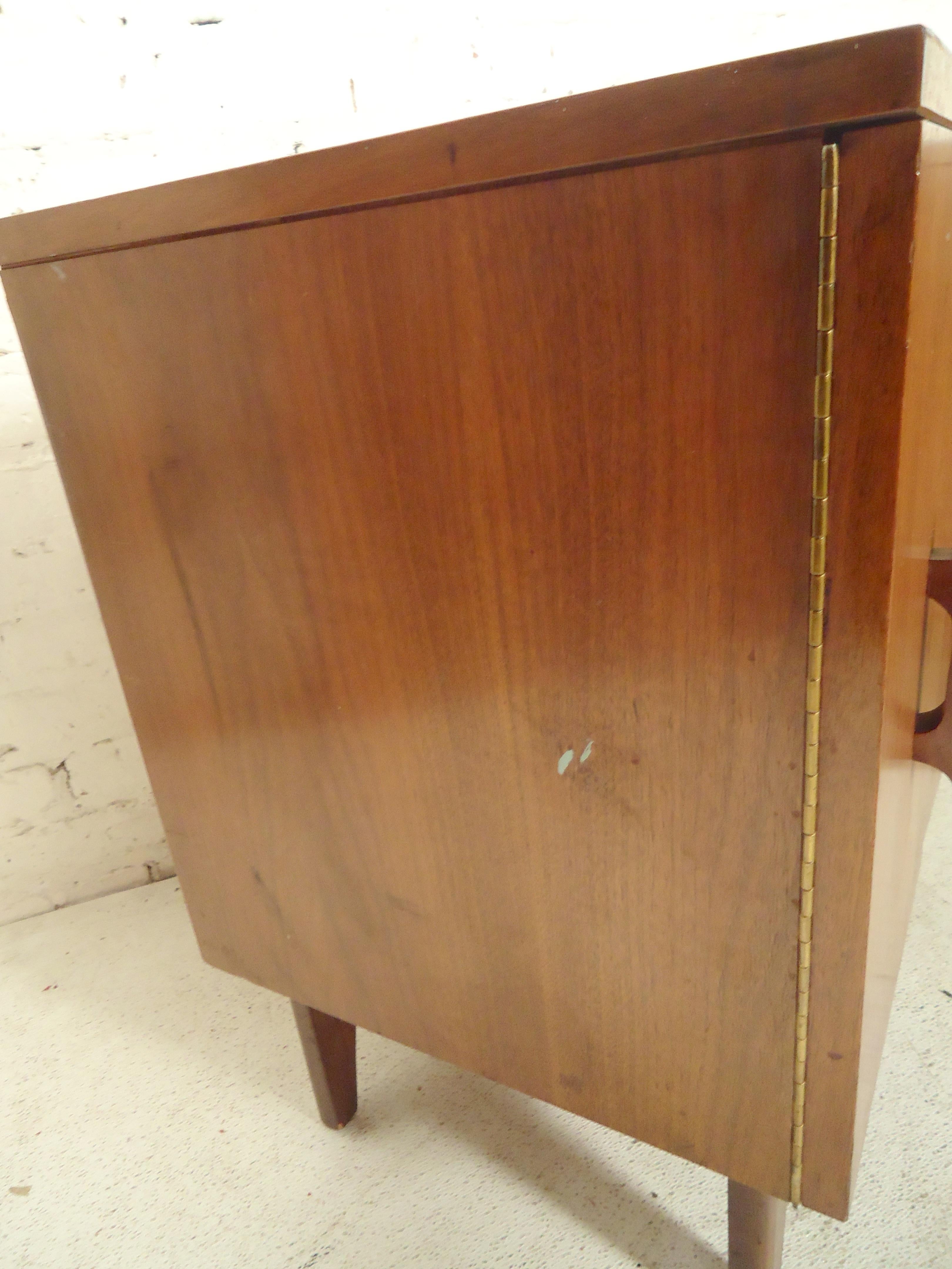 Mid-Century Modern Nightstands with Sculpted Handles 2