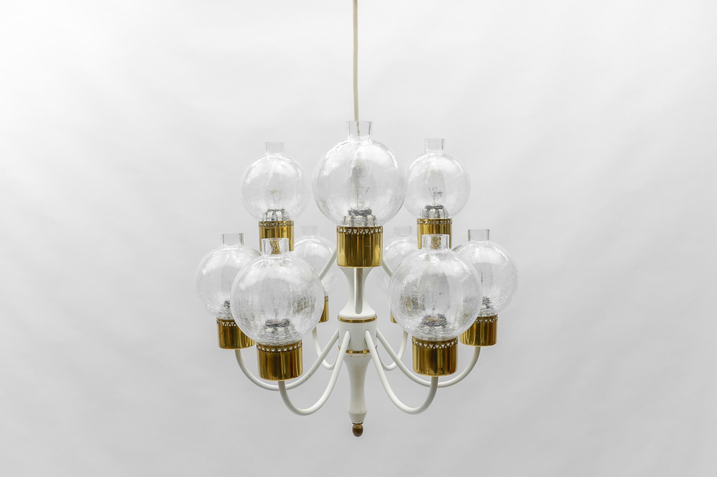Mid-Century moderno Lampada a sospensione o lampadario a nove bracci in tulipano di Kaiser Mid-Century Modern 1960 in vendita