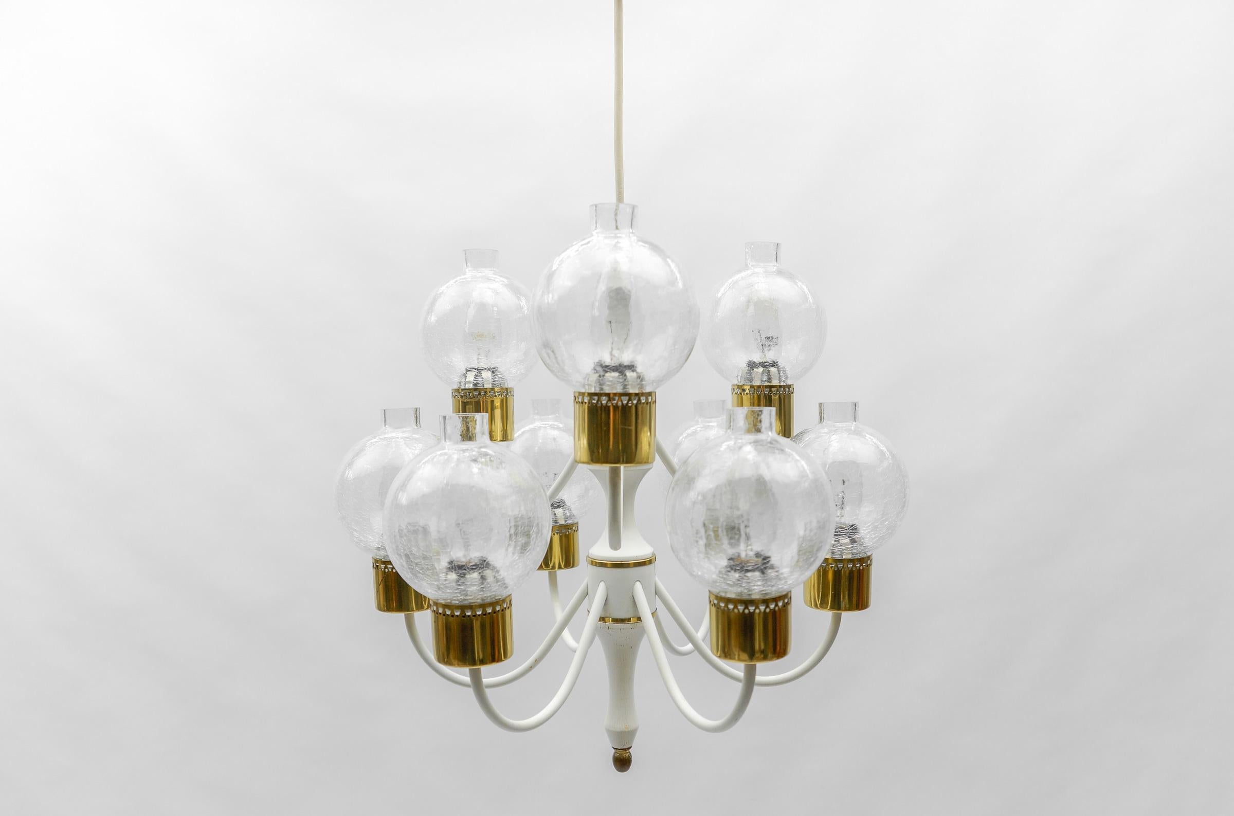 Metà XX secolo Lampada a sospensione o lampadario a nove bracci in tulipano di Kaiser Mid-Century Modern 1960 in vendita