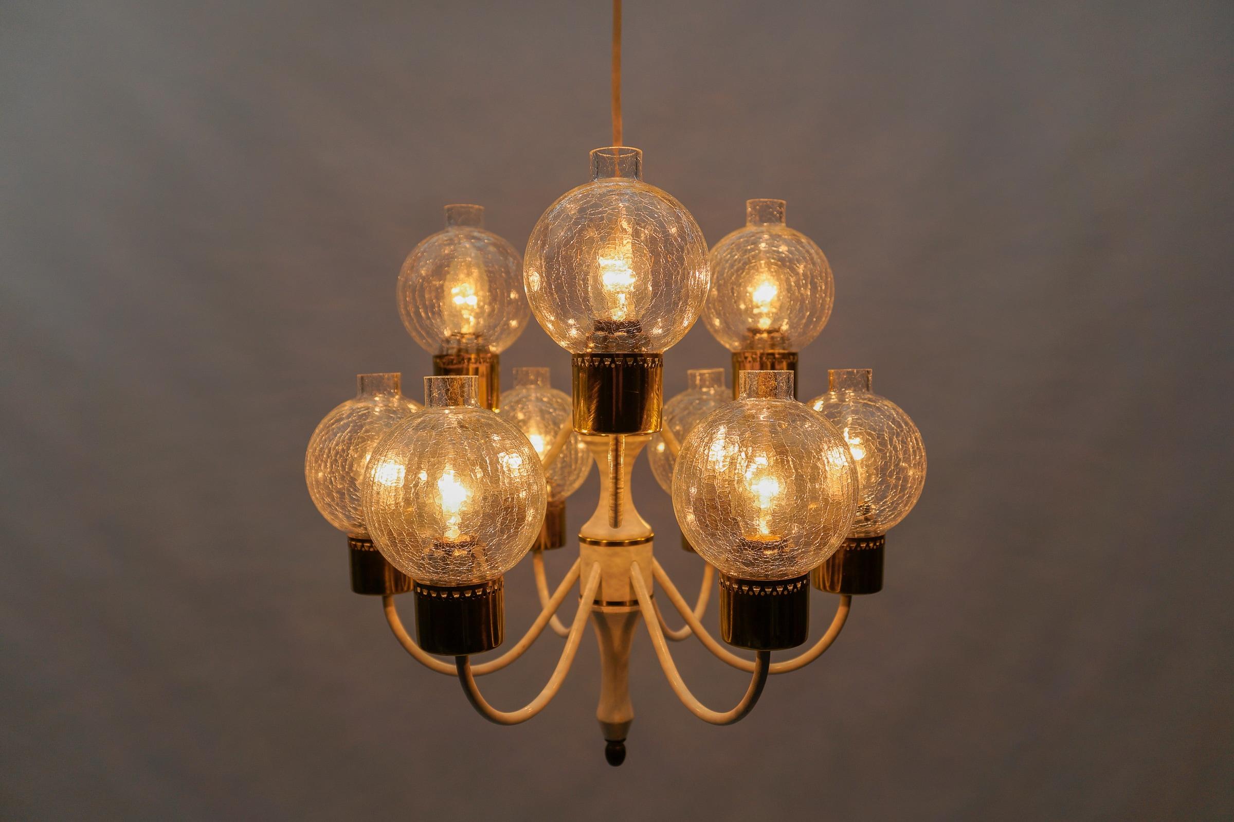 Metallo Lampada a sospensione o lampadario a nove bracci in tulipano di Kaiser Mid-Century Modern 1960 in vendita