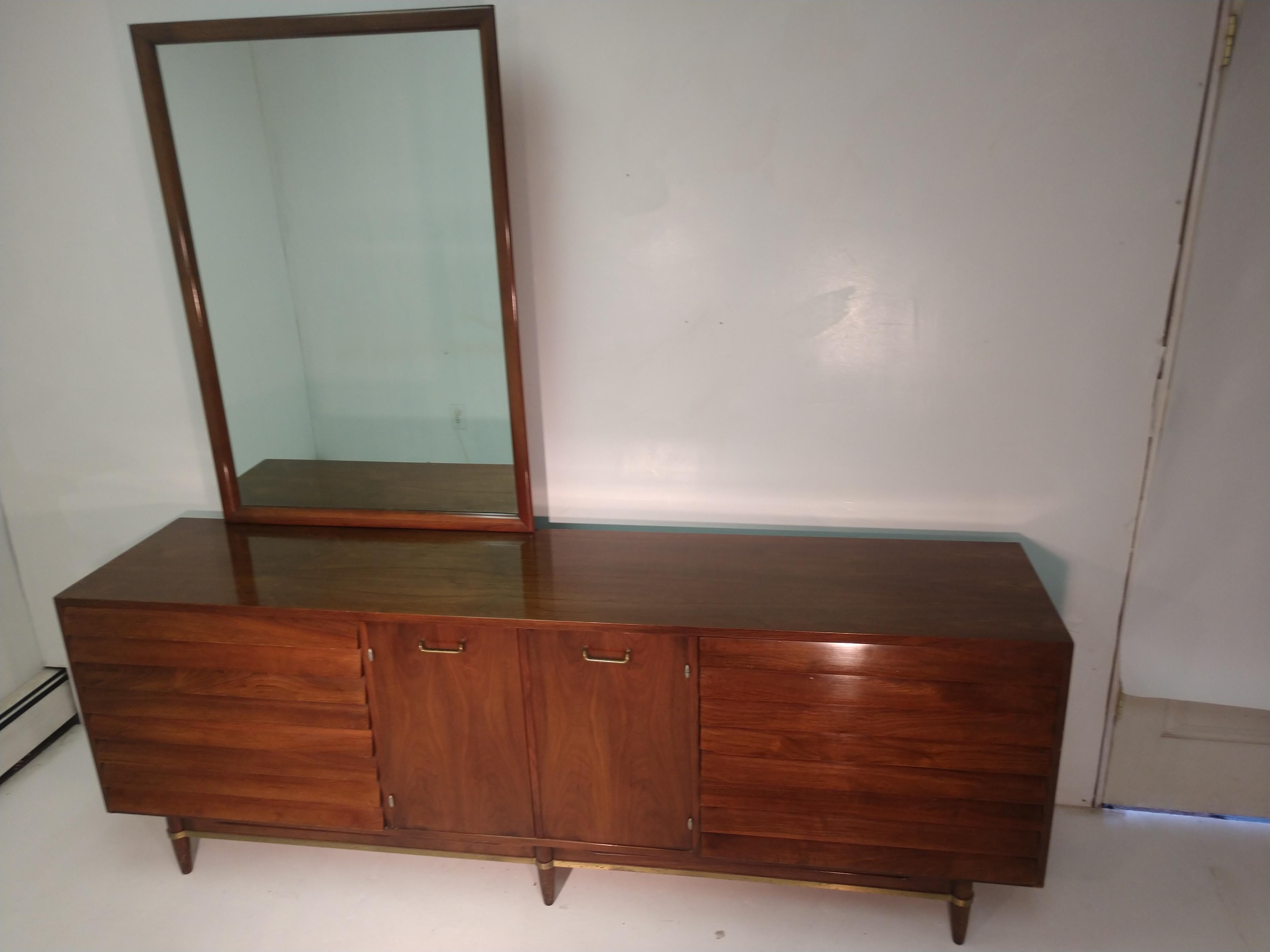Mid-Century Modern Nine Drawer Walnut Dresser with Mirror by Merton Gershun In Good Condition In Port Jervis, NY