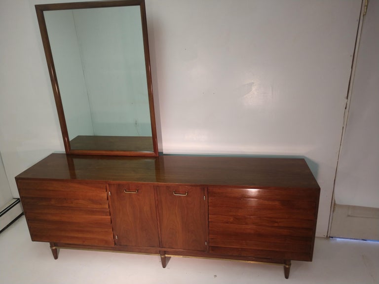 Mid-Century Modern Nine Drawer Walnut Dresser with Mirror by Merton Gershun For Sale 2
