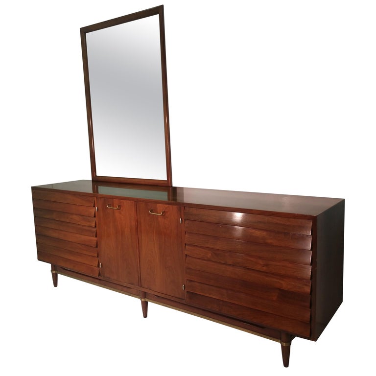 Mid-Century Modern Nine Drawer Walnut Dresser with Mirror by Merton Gershun For Sale