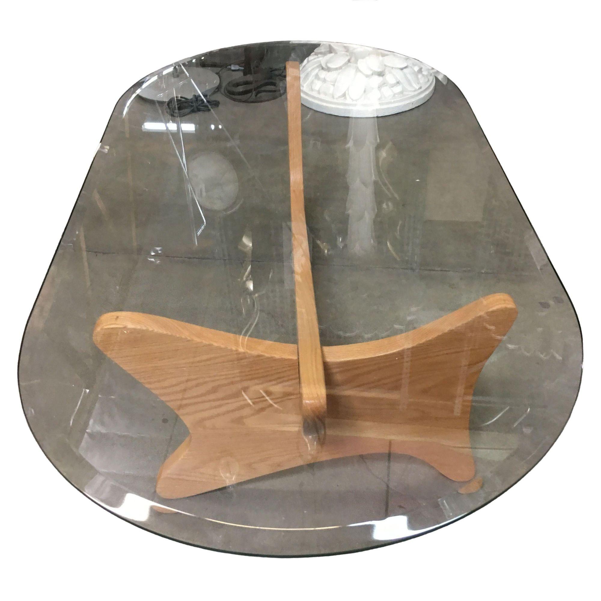 Mid-Century Modern Noguchi Style Oval Glass Coffee Table In Excellent Condition For Sale In Van Nuys, CA