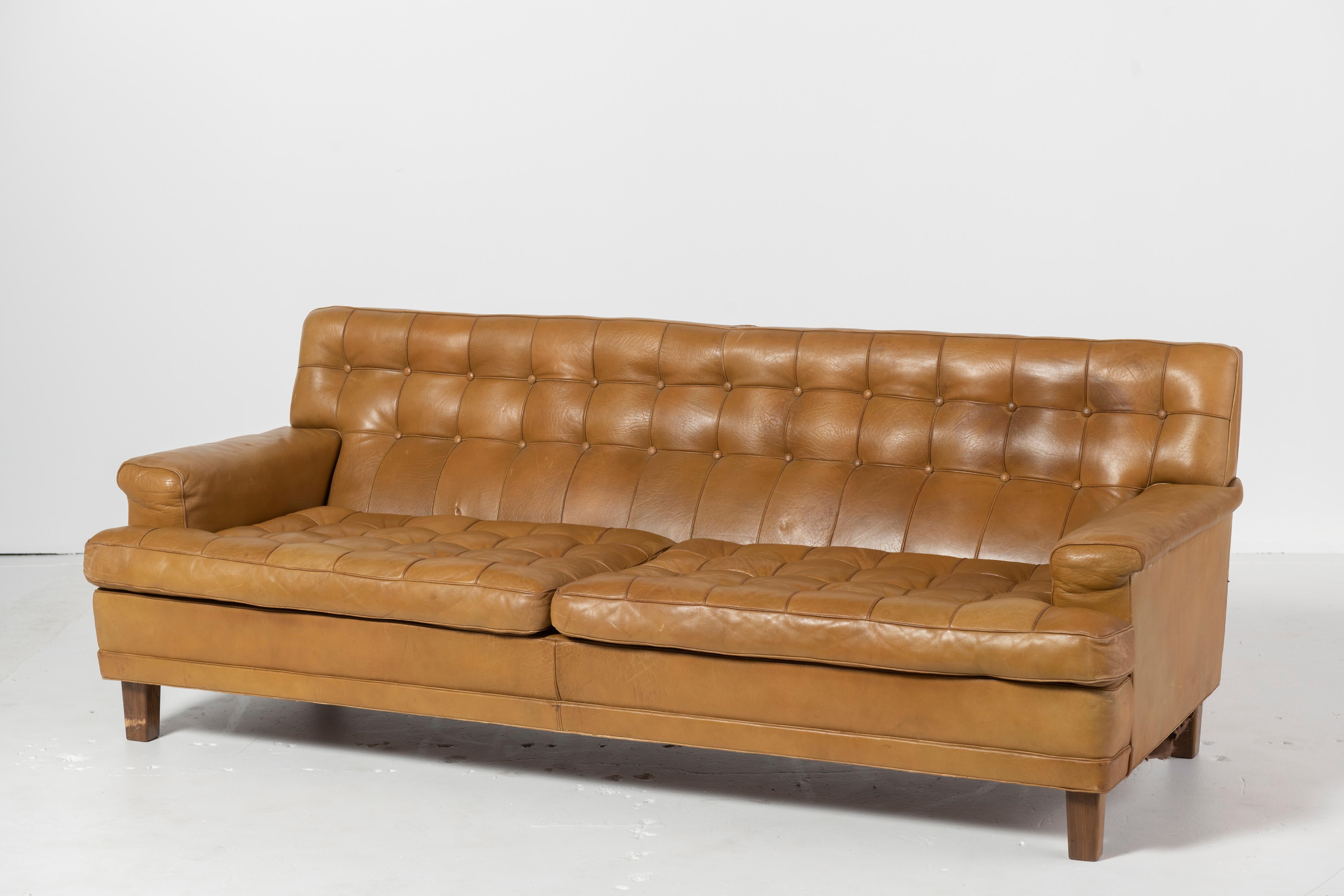 Mid-Century Modern Norell Sofa with Original Buffalo Cognac Leather In Good Condition In San Francisco, CA