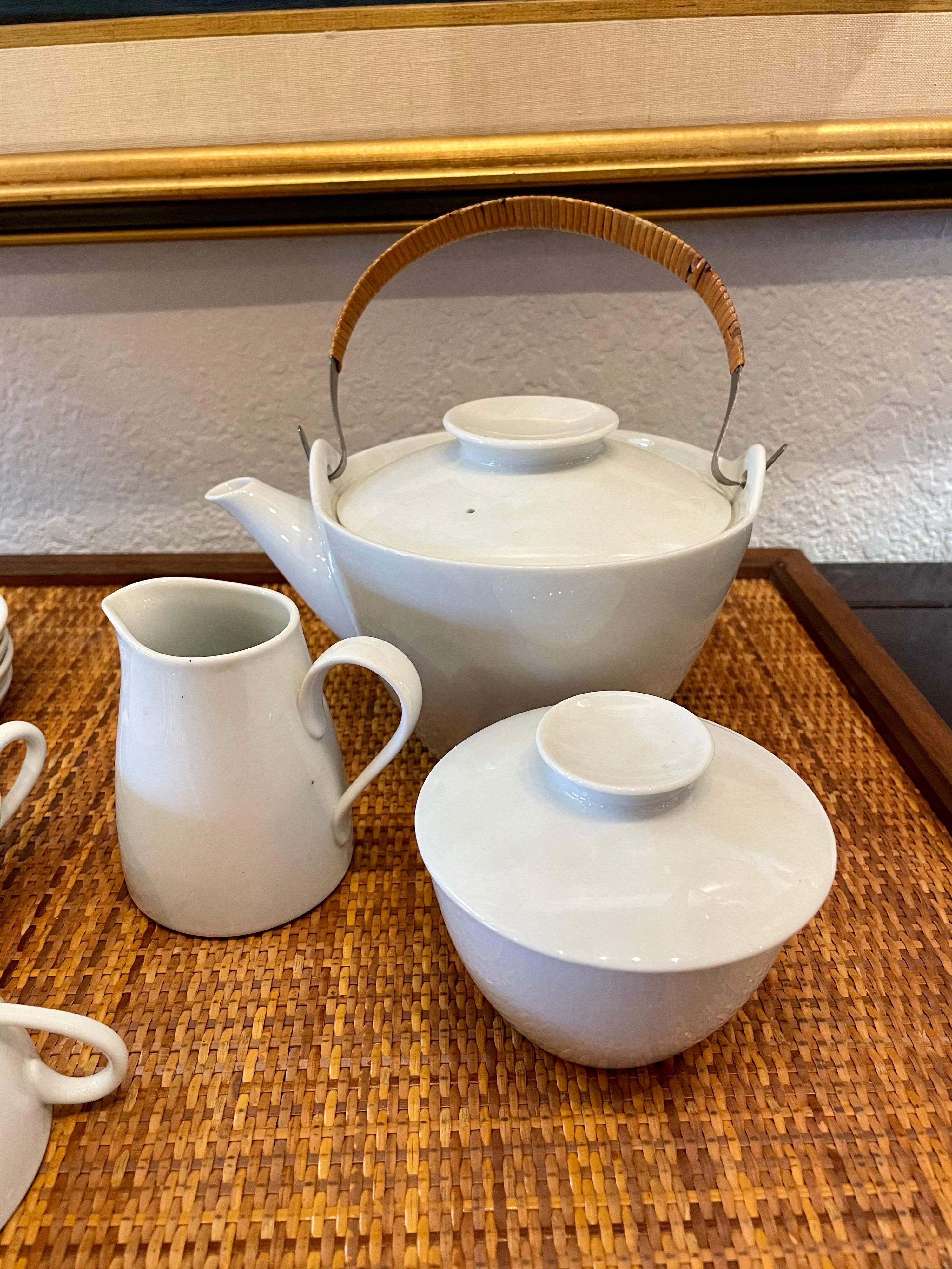 Mid-Century Modern Noritake Japan Coffee / Tea Set for 4 Snowville Porcelain In Excellent Condition For Sale In San Diego, CA