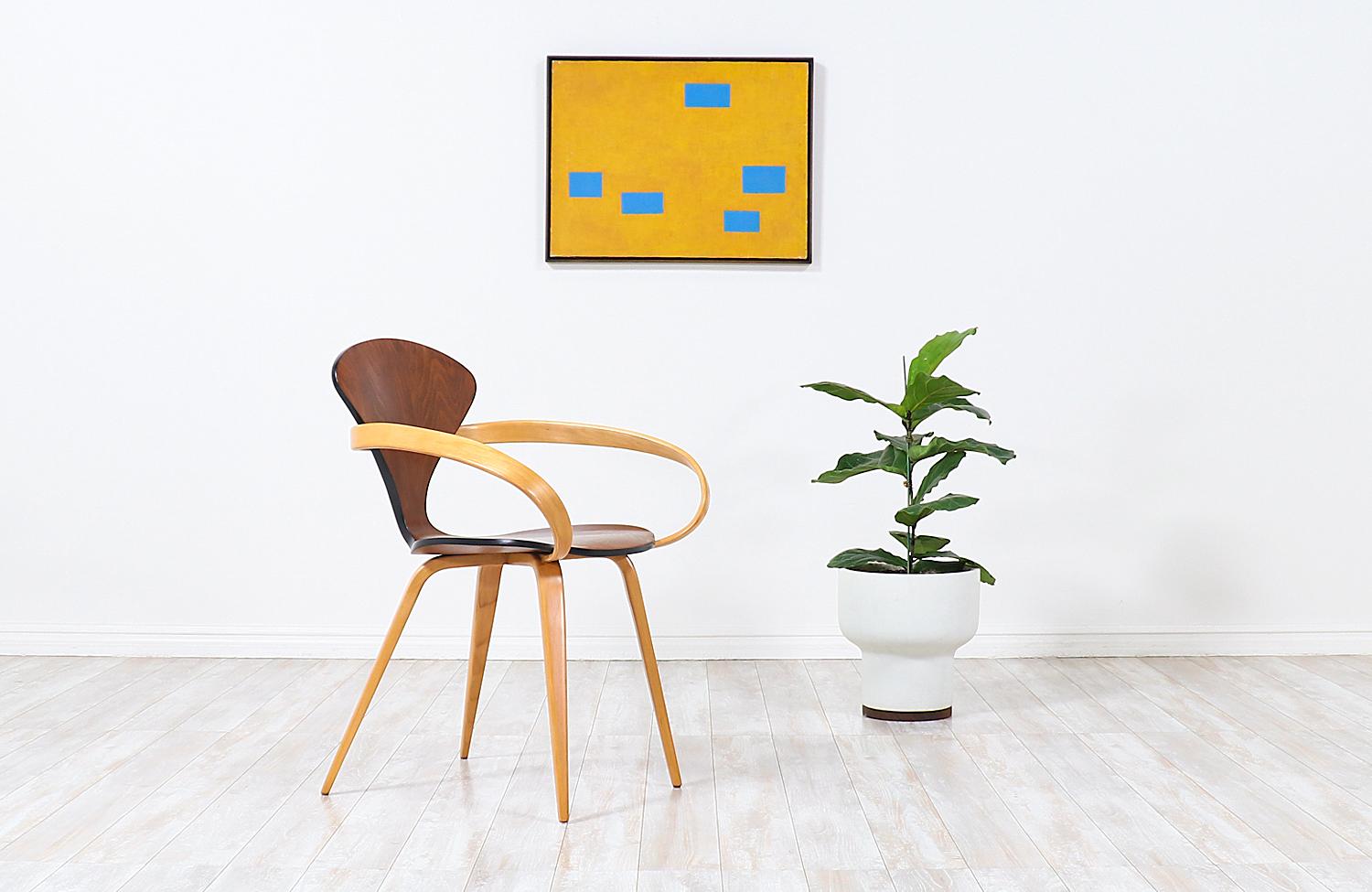 Iconic Mid-Century Modern 