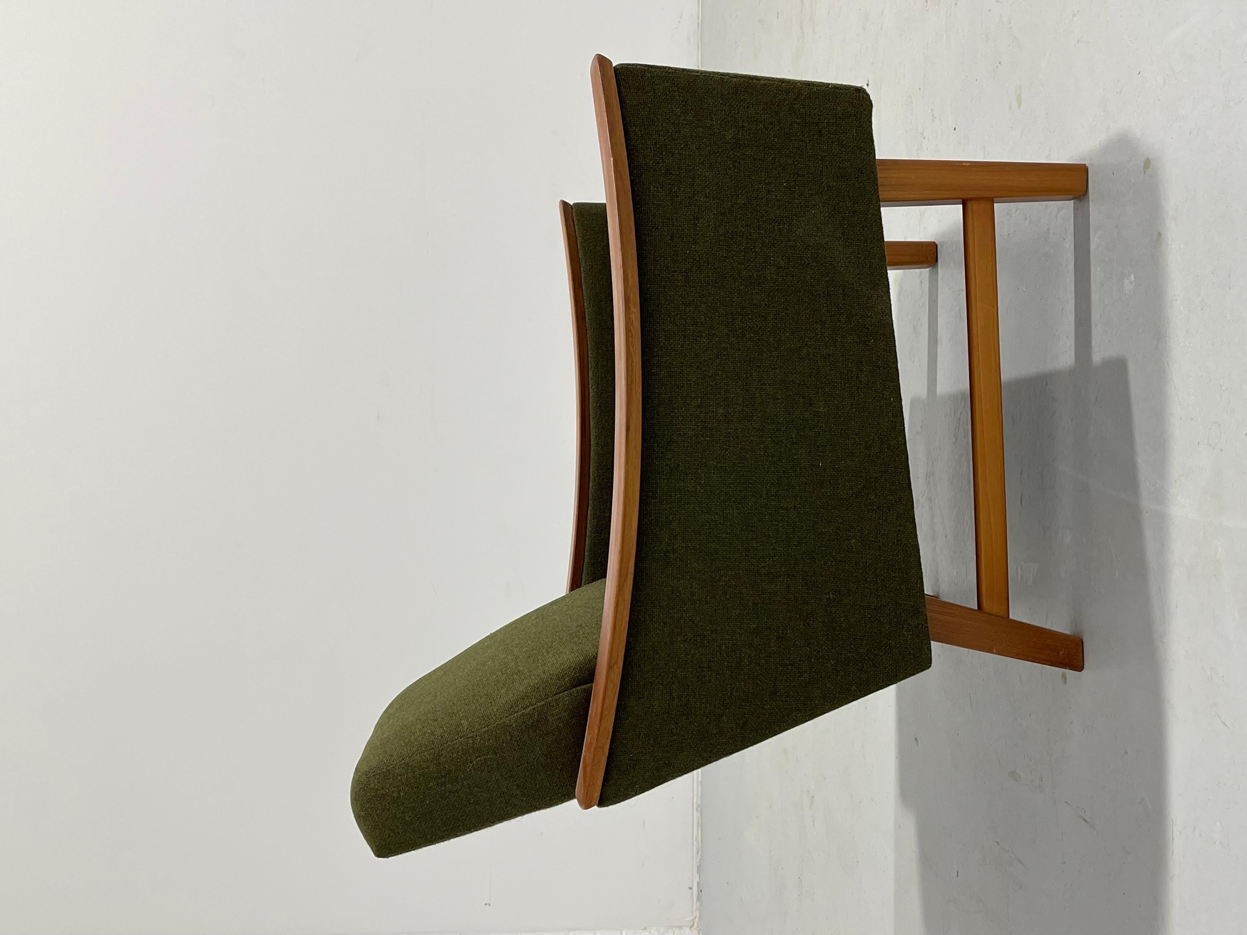 Mid-Century Modern Norwegian Teak Lounge Chair  For Sale 1