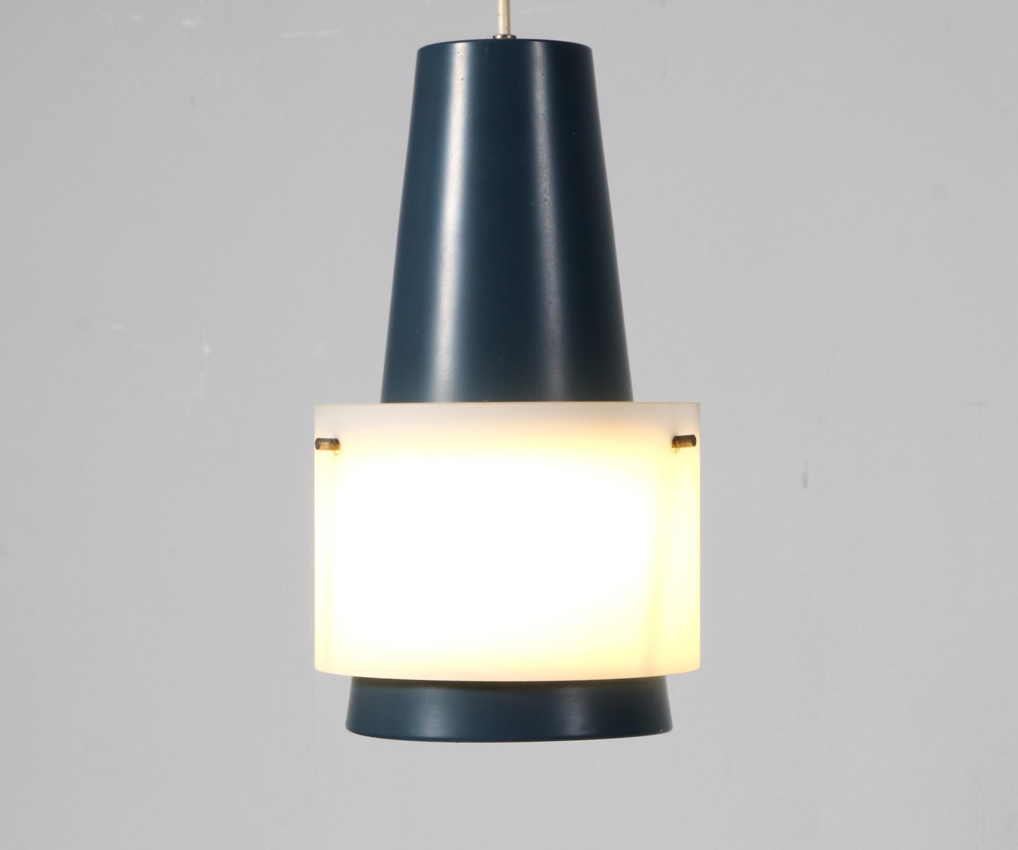 Mid-Century Modern Lampe suspendue NT28 E/00 de Louis Kalff pour Philips, années 1950, moderne du milieu du siècle dernier en vente