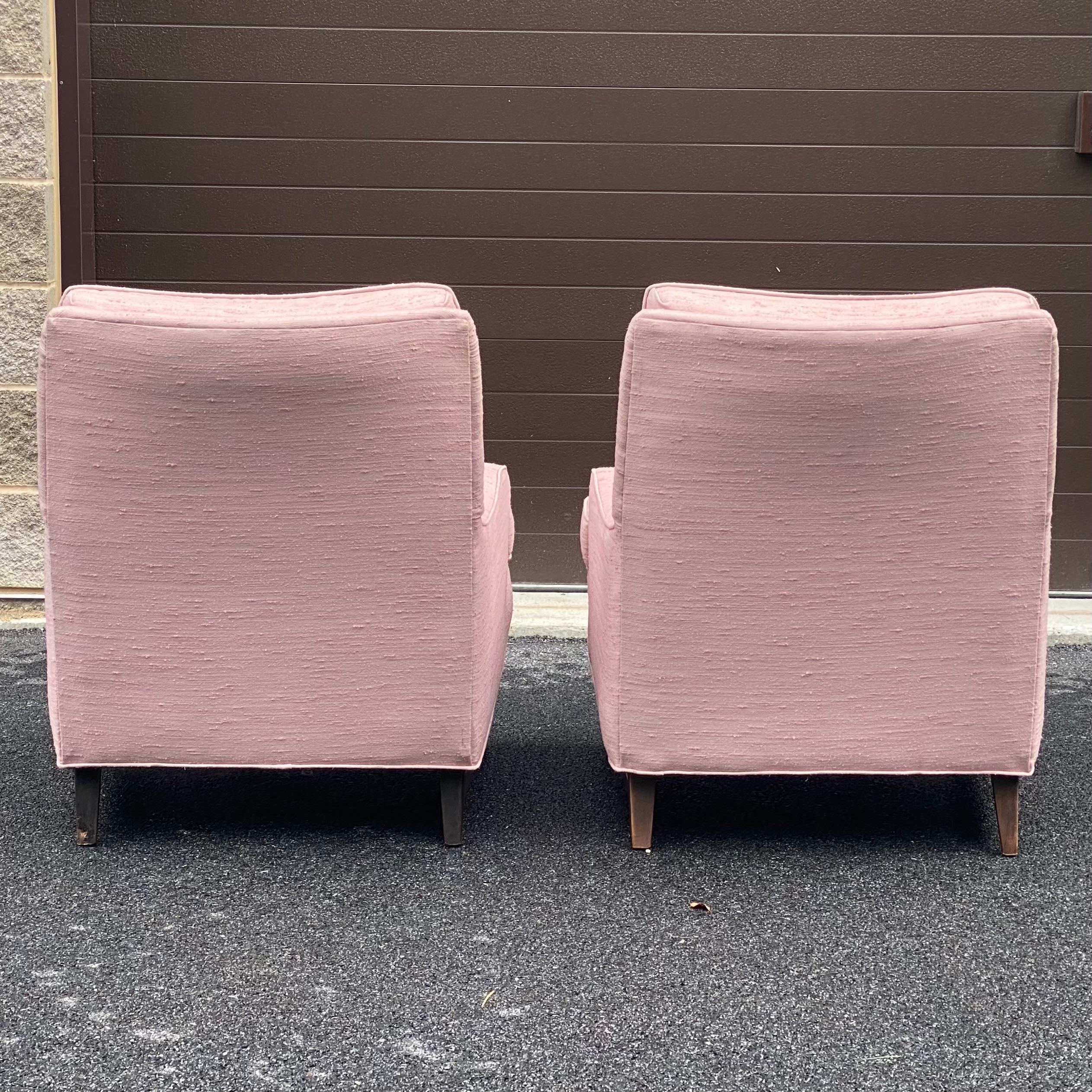 20th Century Mid-Century Modern Nubby Pink Tufted Lounge Chairs For Sale