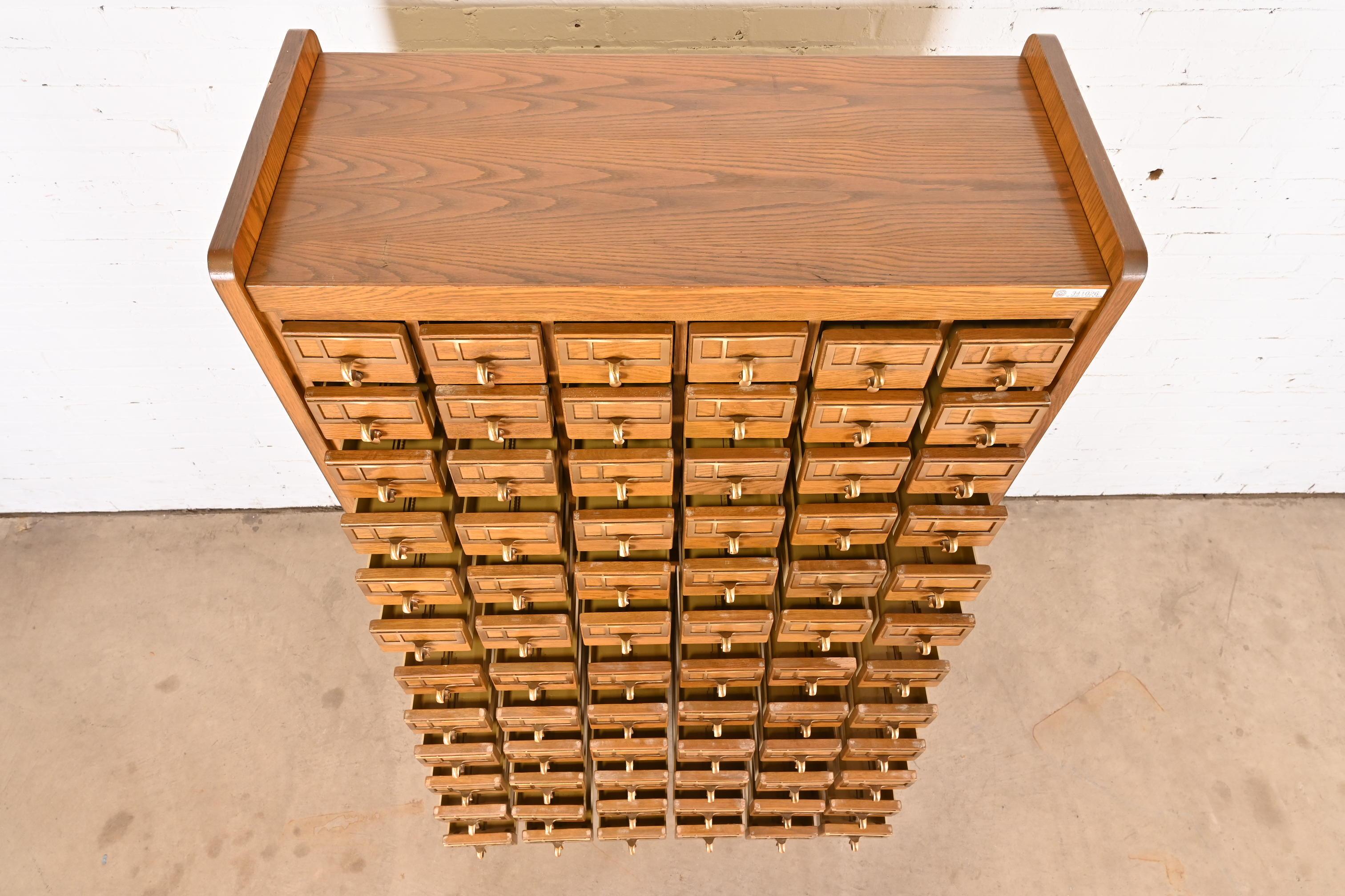 Mid-Century Modern Oak 72-Drawer Library Card Catalog Cabinet, Circa 1960s 4