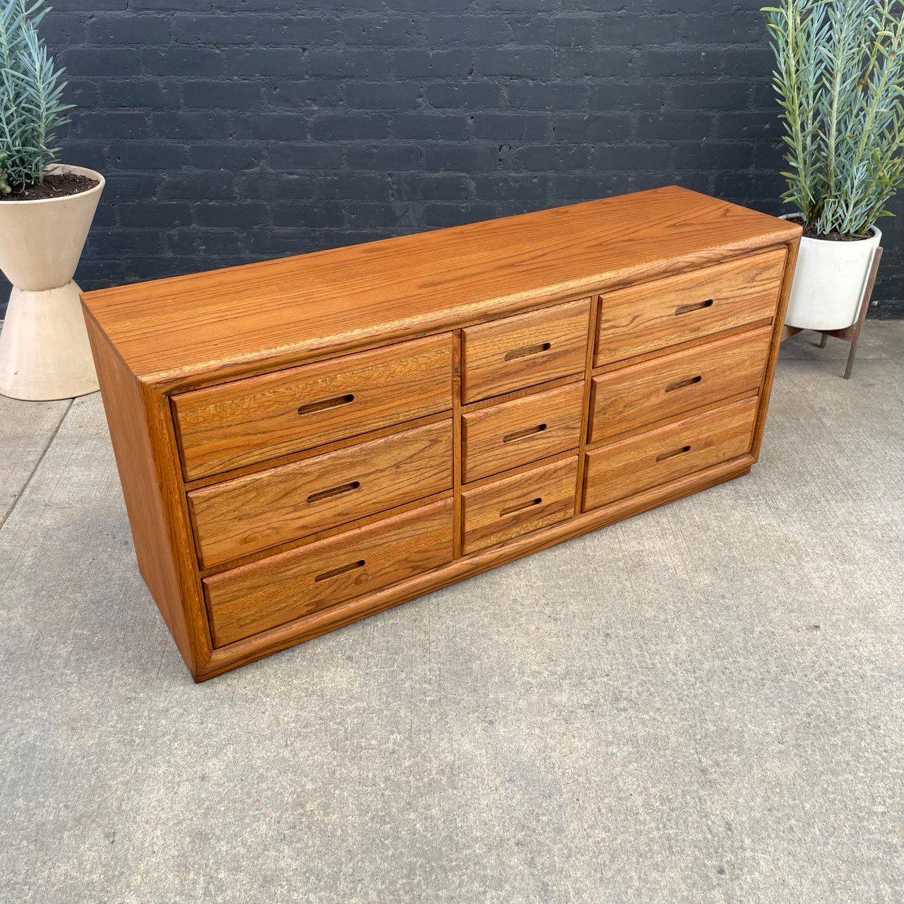 oak 9 drawer dresser