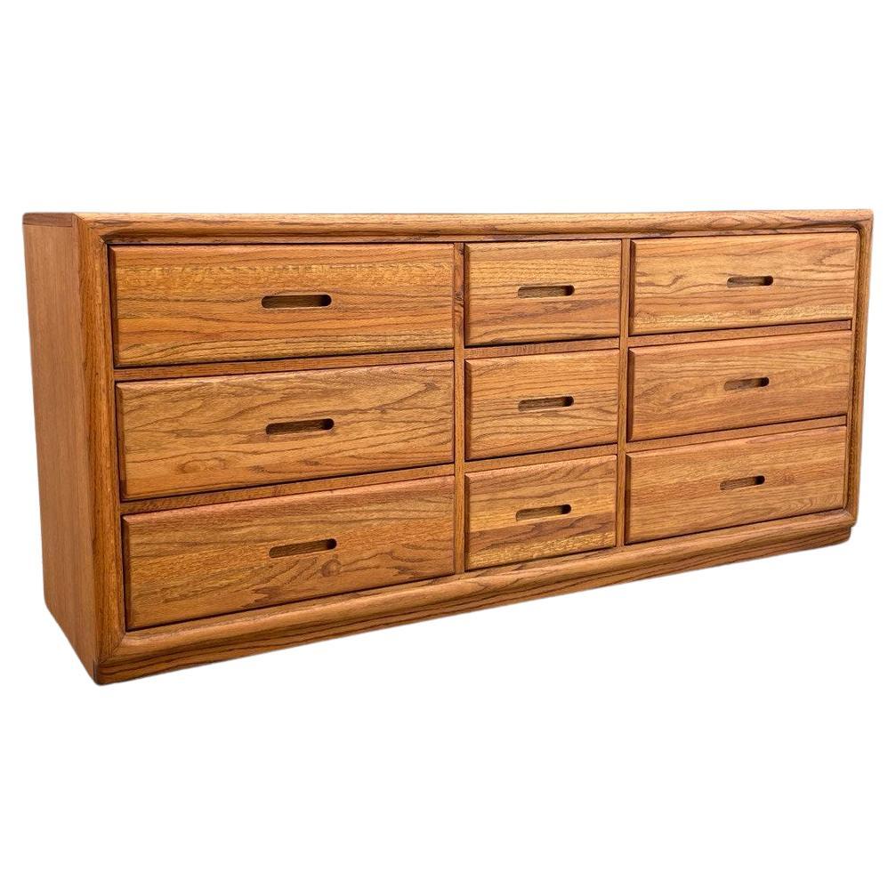 Mid-Century Modern Oak 9-Drawer Dresser For Sale
