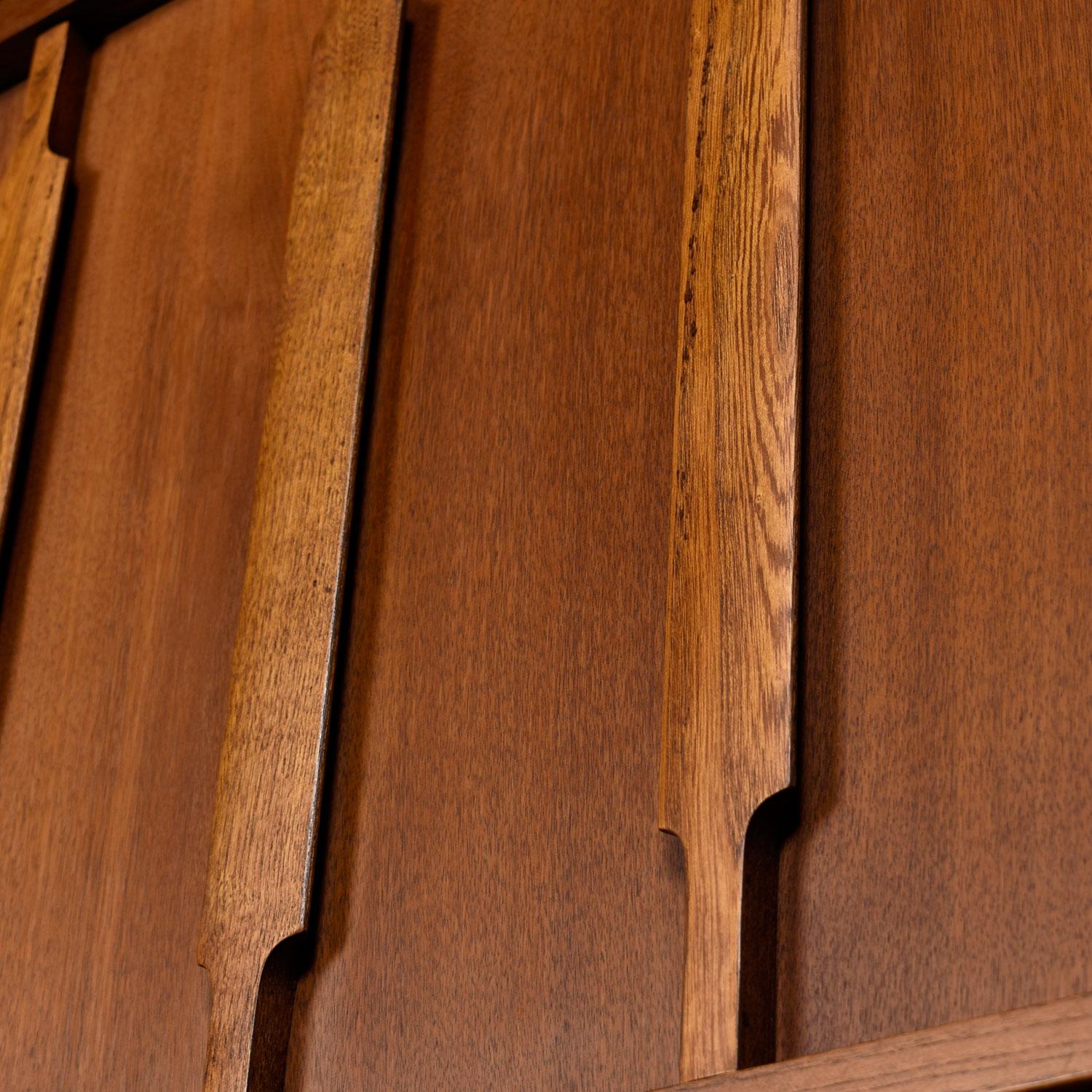 American Kroehler Mid-Century Modern Oak and Walnut Gentleman's Chest Dresser