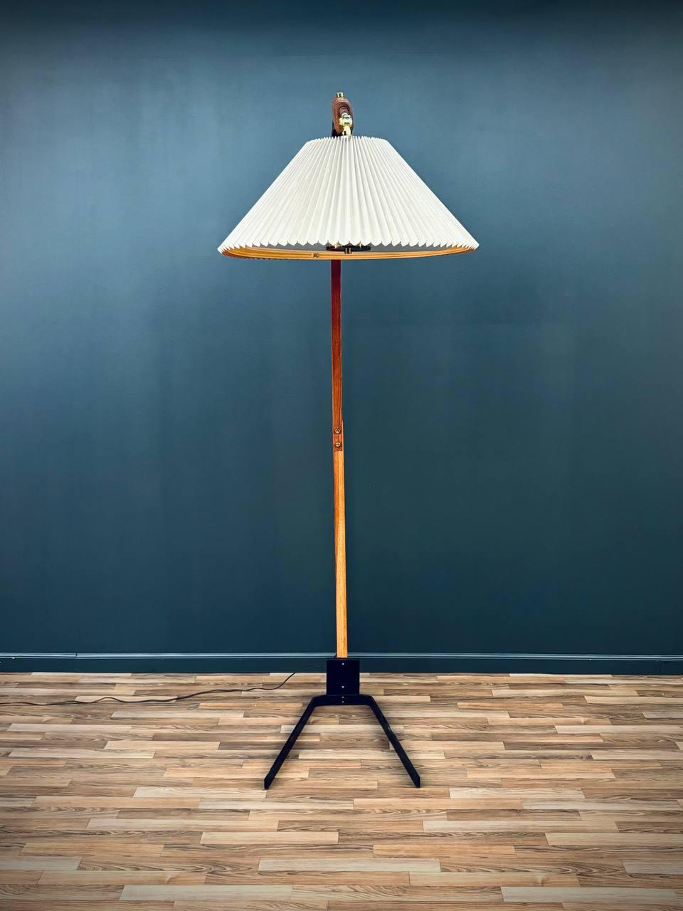 American Mid-Century Modern Oak & Brass Arc Floor Lamp by Nova