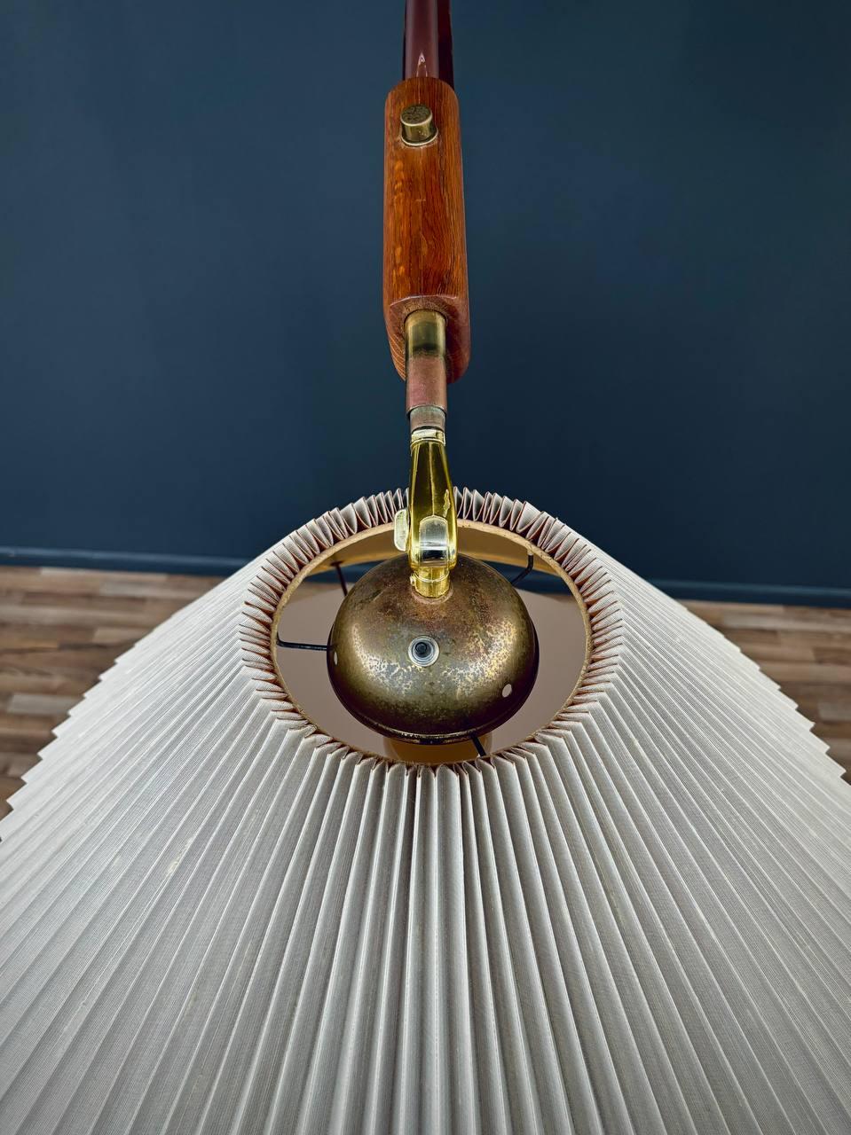 Mid-Century Modern Oak & Brass Arc Floor Lamp by Nova In Good Condition In Los Angeles, CA
