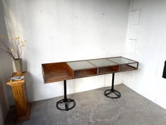 Mid-Century Modern Oak & Brass Plated Metal Display Case – Circa 1950