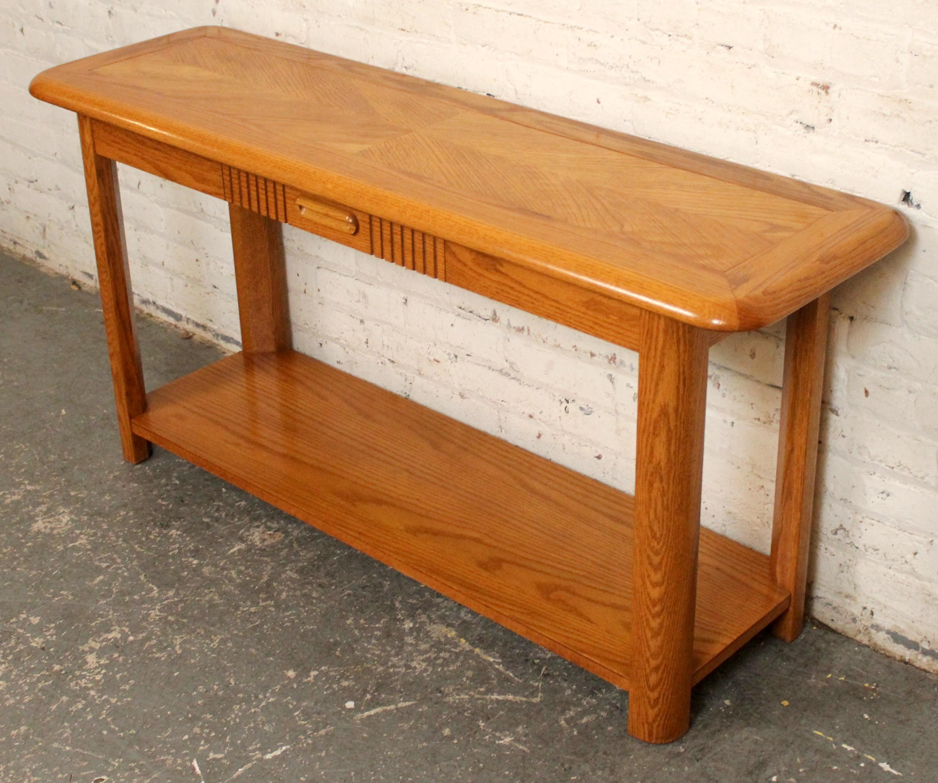 Mesa consola de roble moderna de mediados de siglo by Mersman Moderno de mediados de siglo en venta