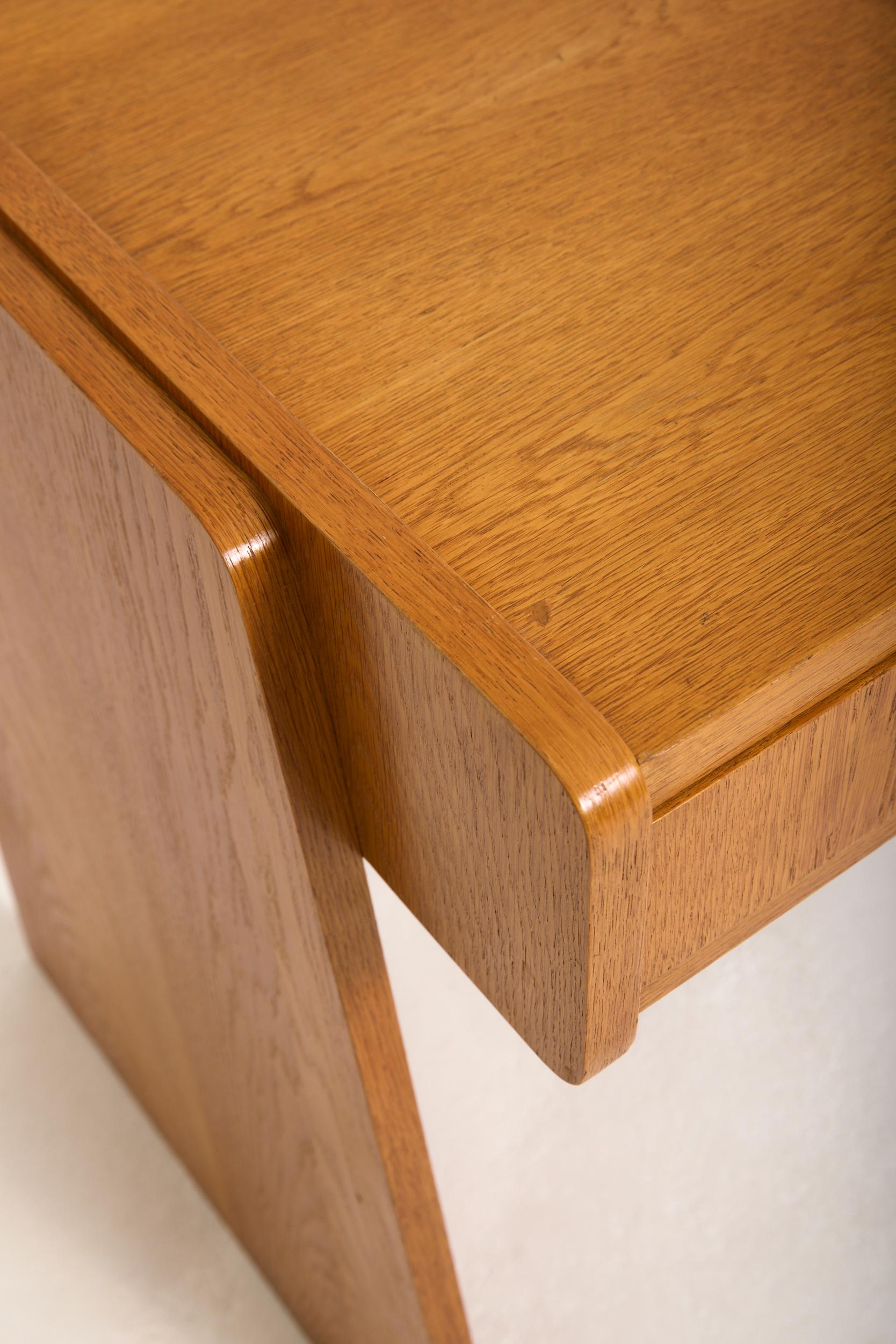 Mid-Century Modern Oak Desk For Sale 10