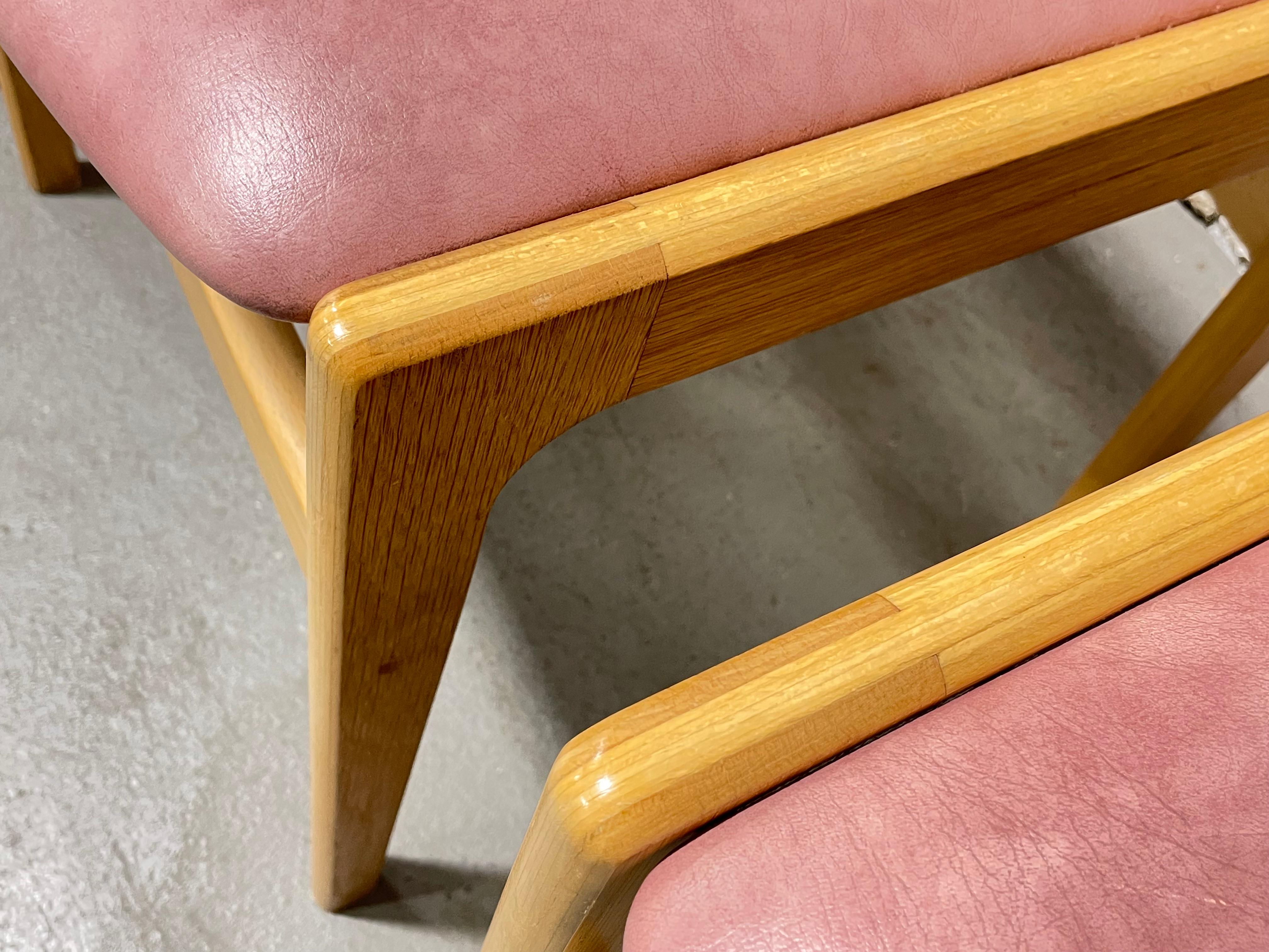 Milieu du XXe siècle The Moderns MODERN Oak DINING CHAIRS Pink Upholstery, Set of 4 en vente