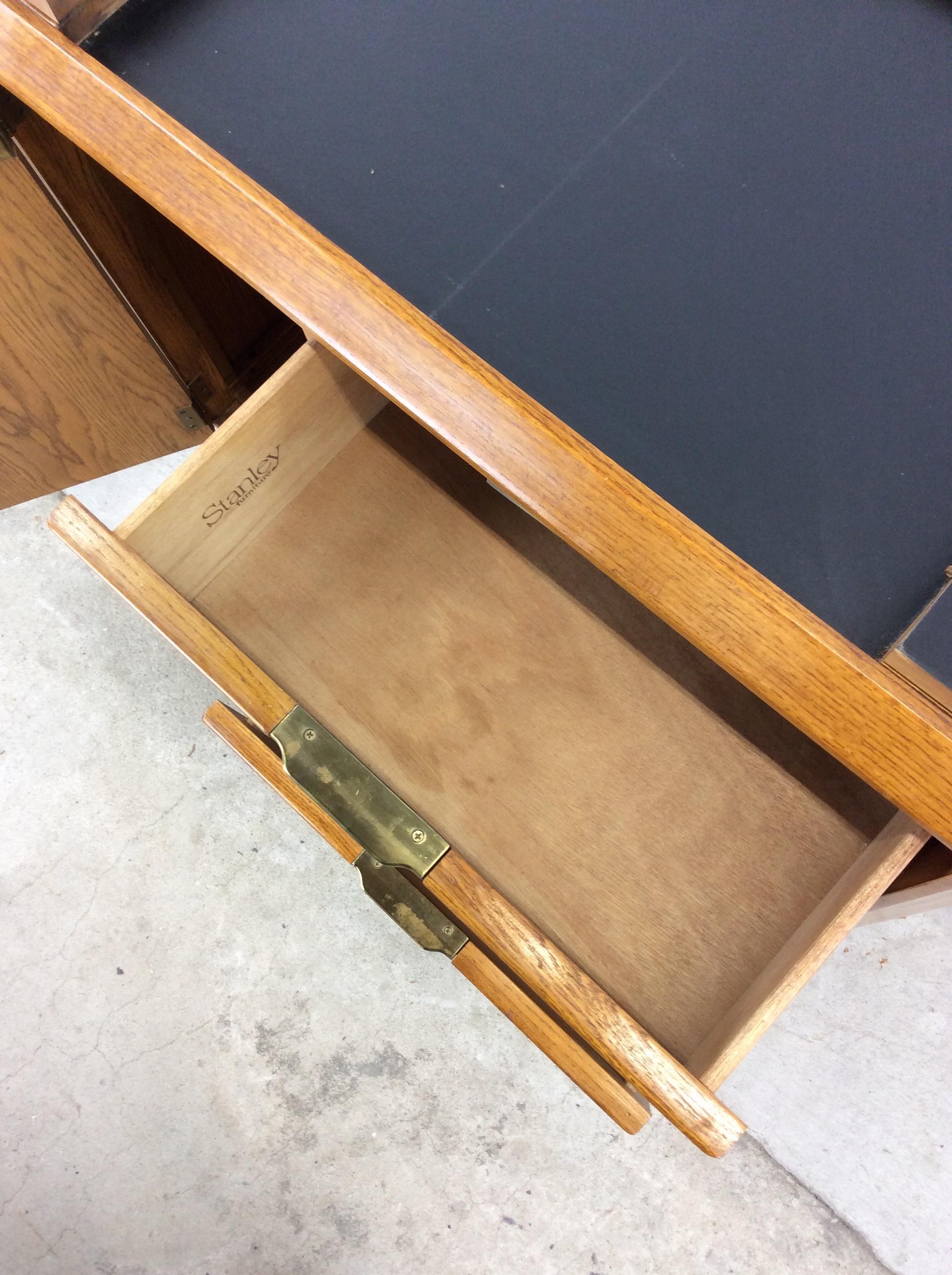 Bar a secco in Oak del Mid Century Moderno con accenti in ottone in vendita 11