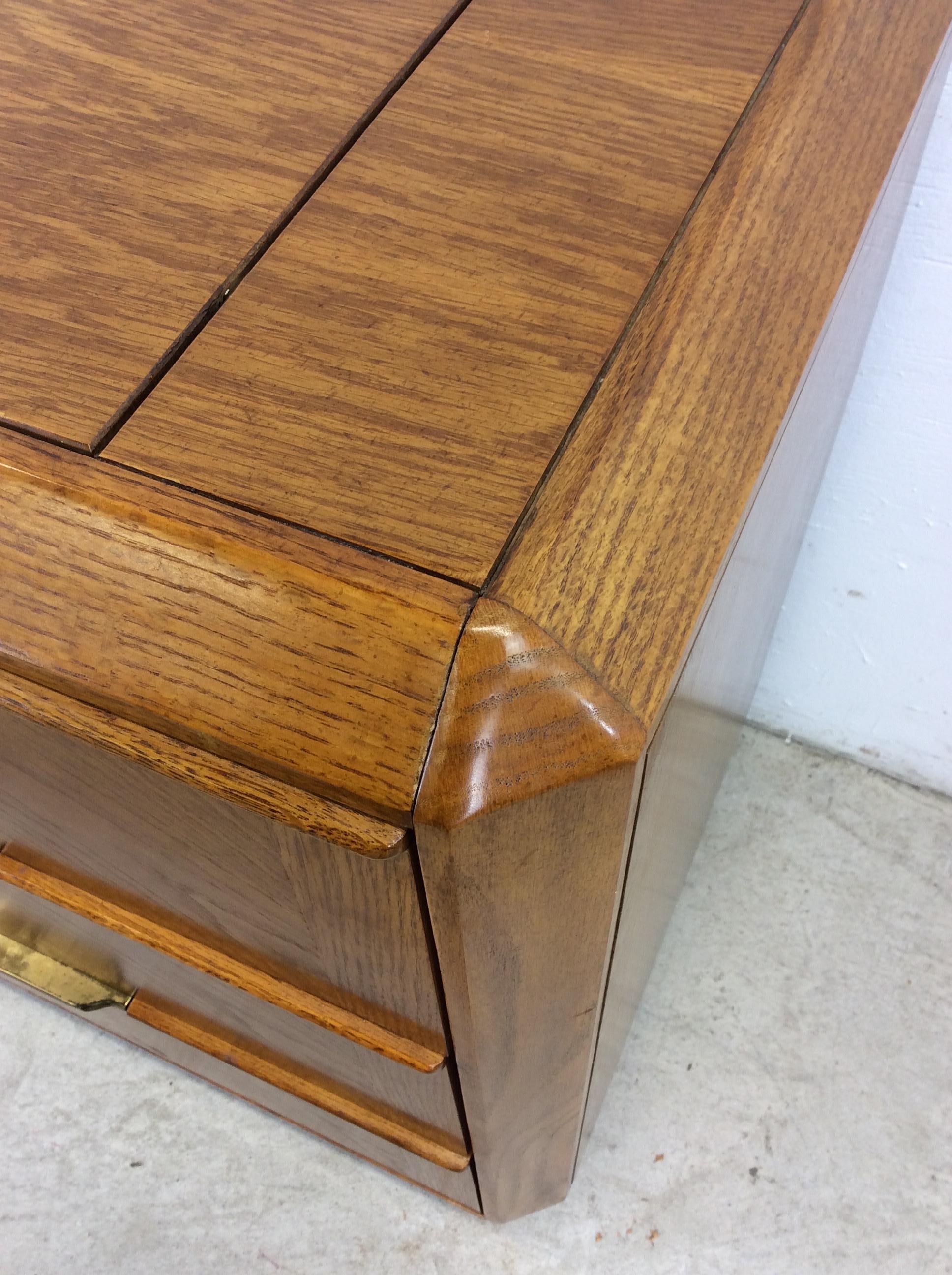XX secolo Bar a secco in Oak del Mid Century Moderno con accenti in ottone in vendita