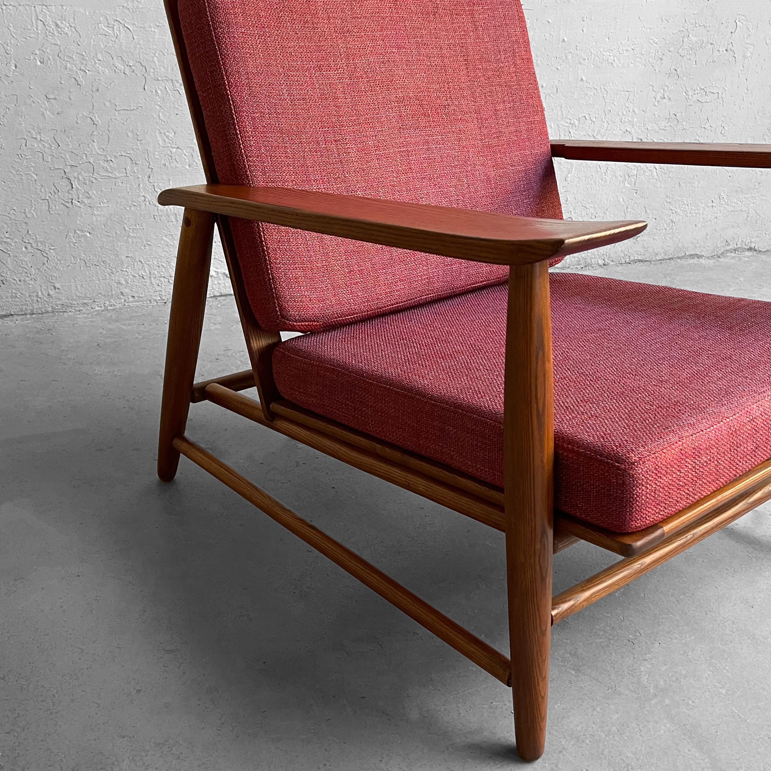 American Mid-Century Modern Oak Lounge Chair by Heywood Wakefield For Sale
