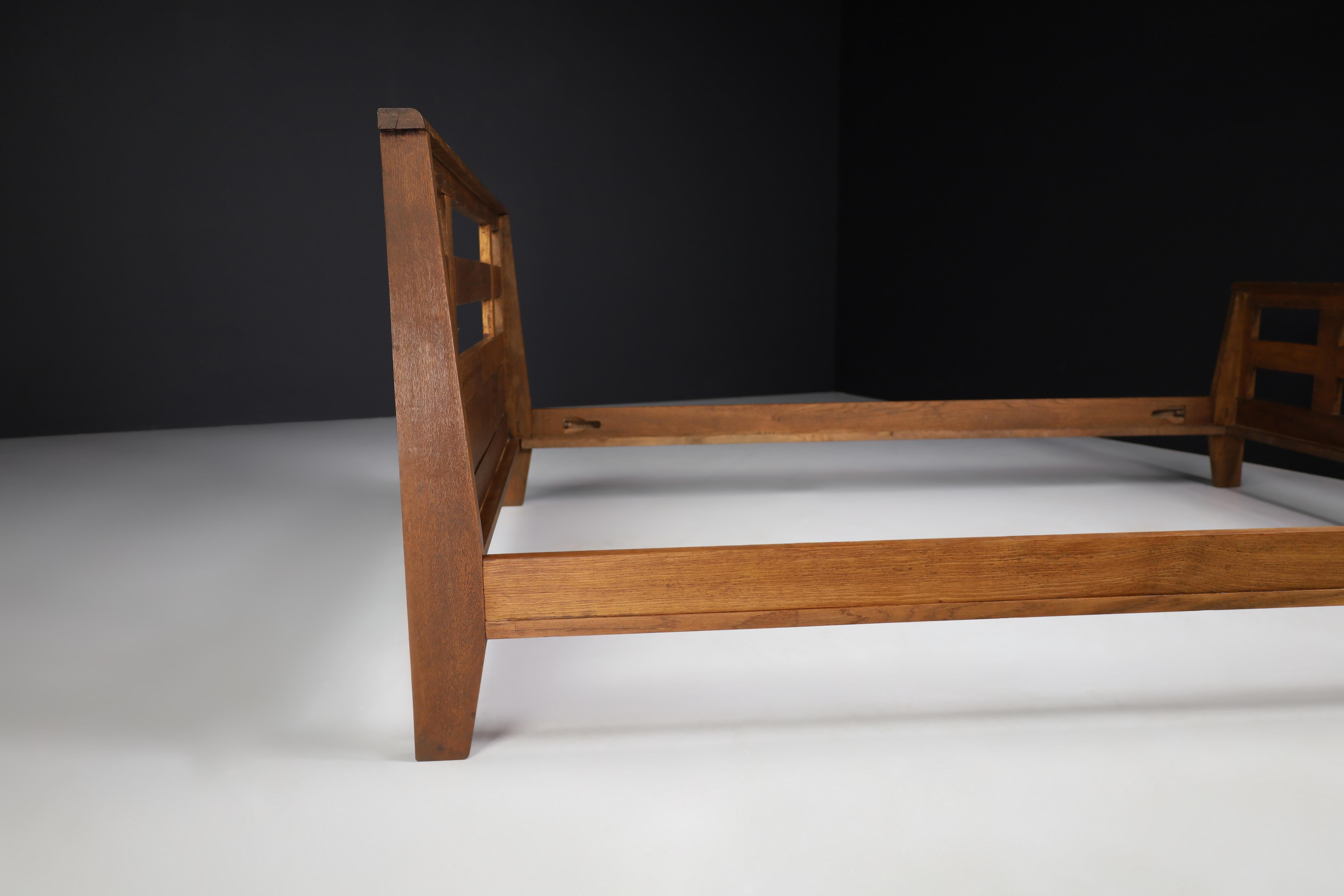 Mid-century Modern Oak Reconstruction Bed in Oak by René Gabriel, France 1940s For Sale 5