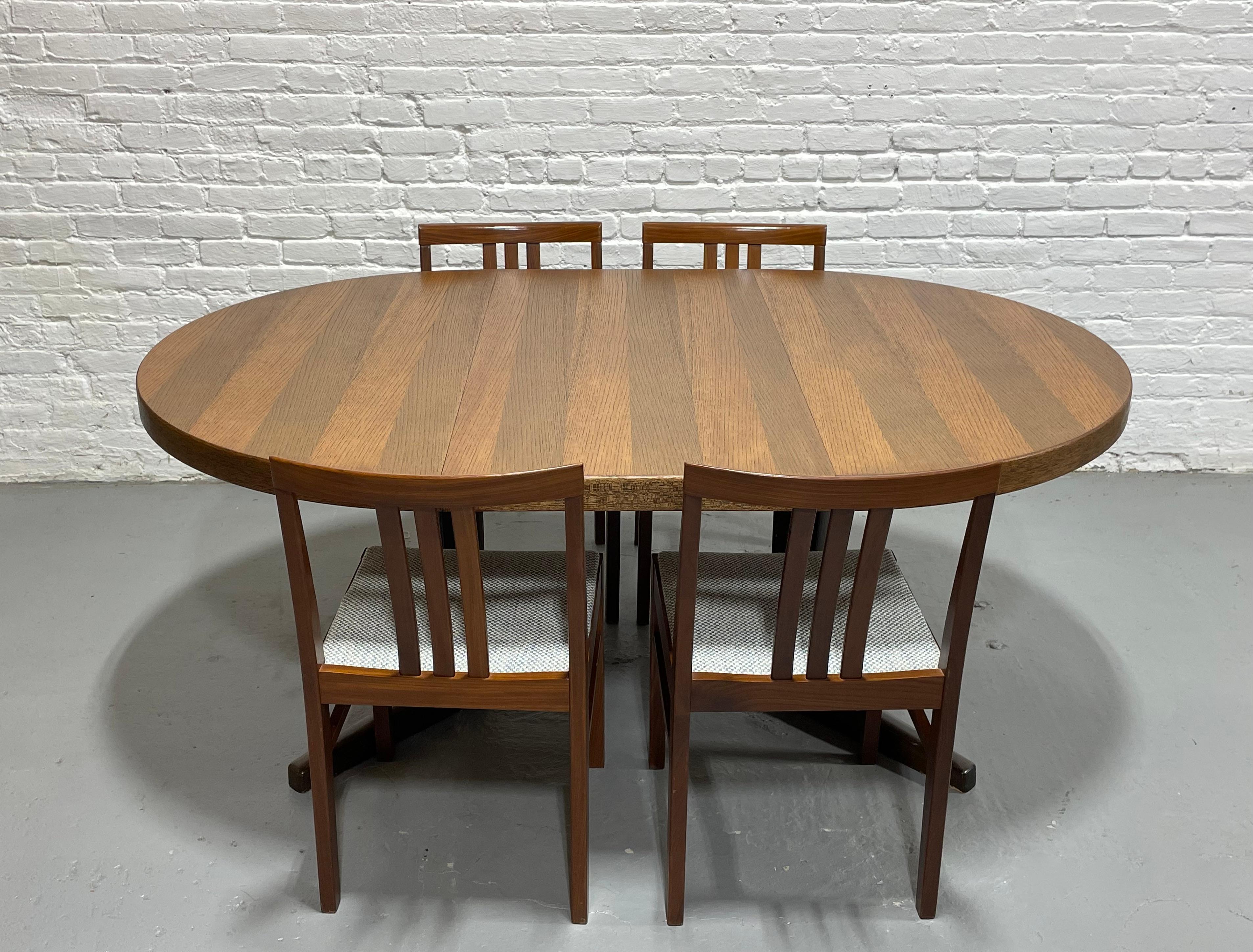 Mid Century MODERN OAK ROUND to OVAL Dining Table, Made in Denmark. c. 1960s For Sale 5