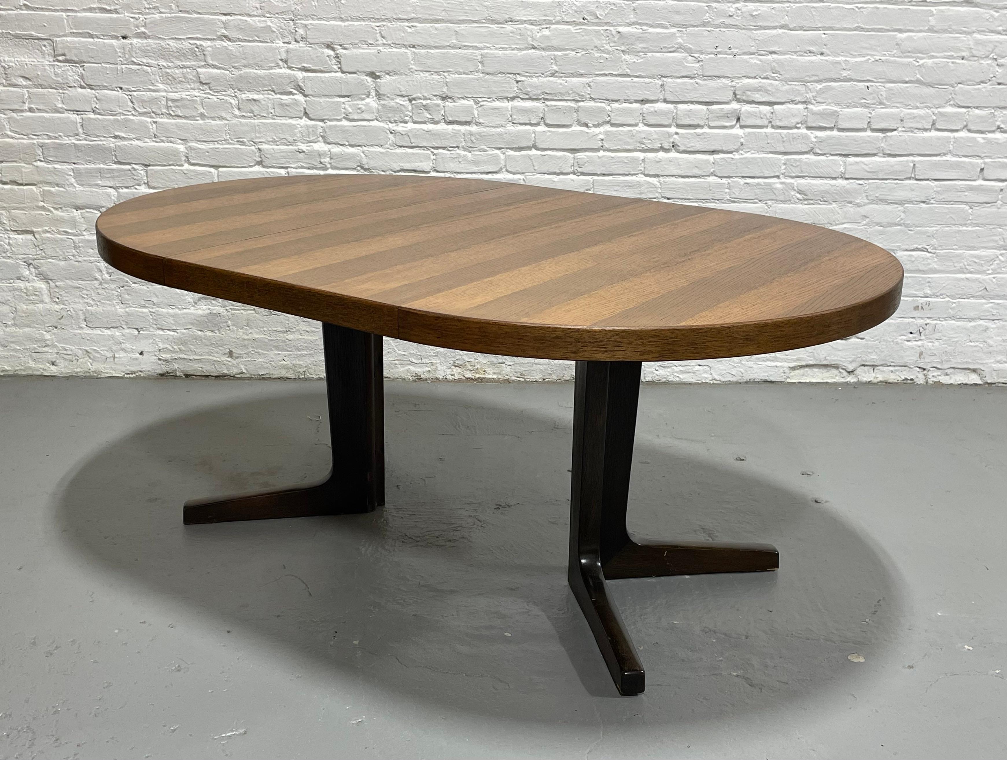 Mid Century MODERN OAK ROUND to OVAL Dining Table, Made in Denmark. c. 1960s For Sale 6