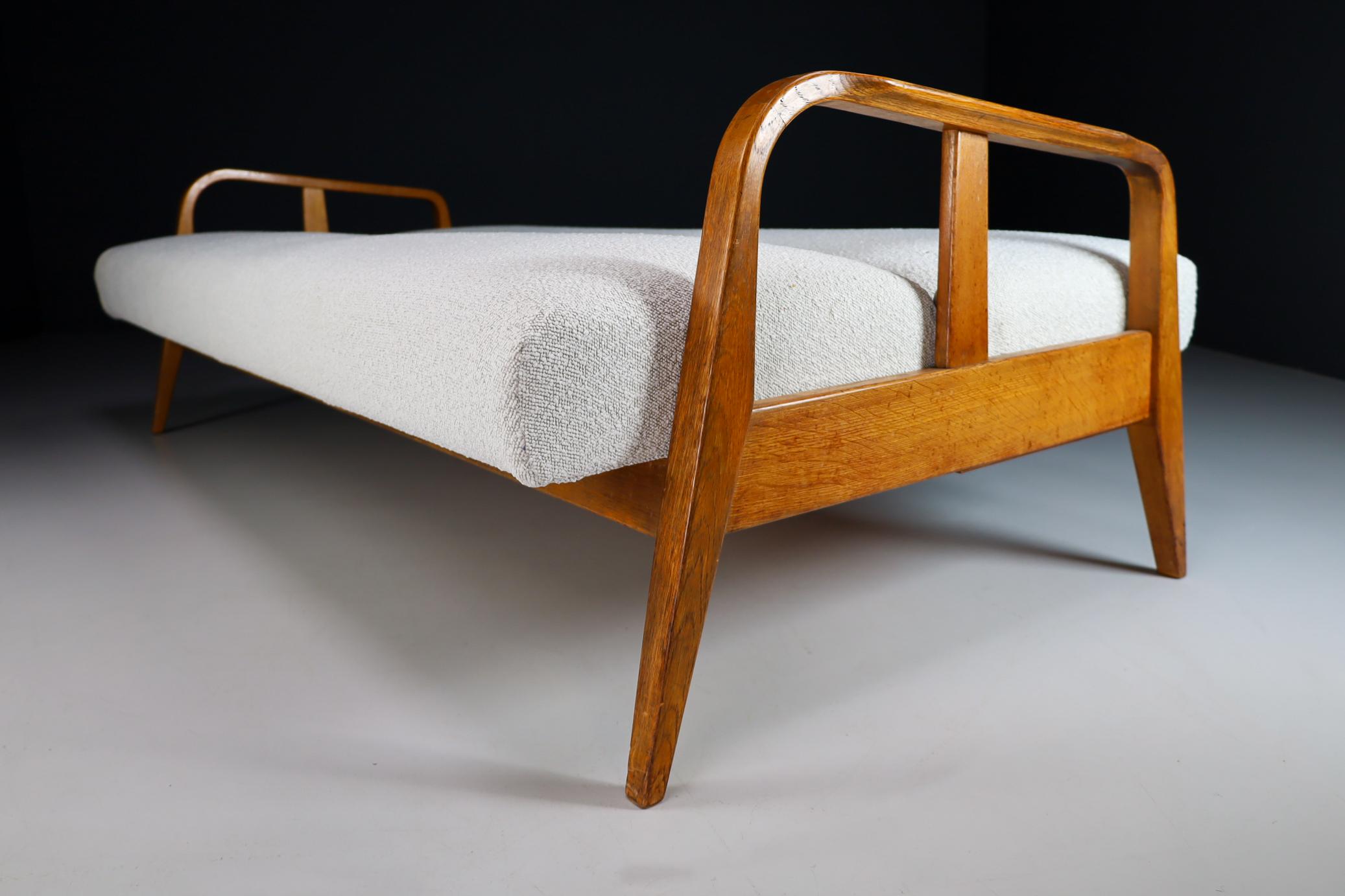 Mid-Century Modern Oak Sofa /Daybed in New Boucle Upholstery Wool, France, 1950s 2