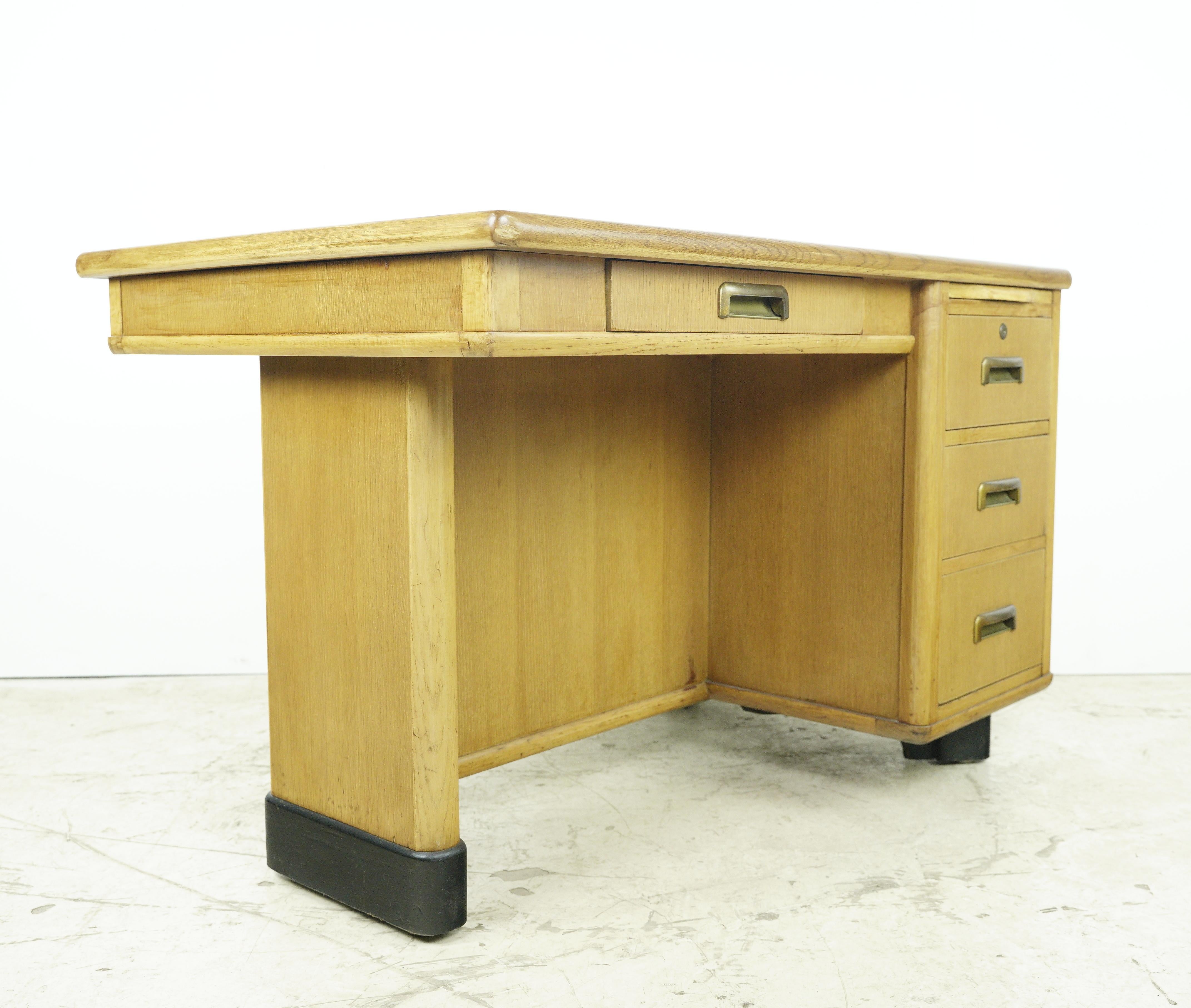 Mid-Century Modern Oak Storage Office Desk 4 Drawers  1