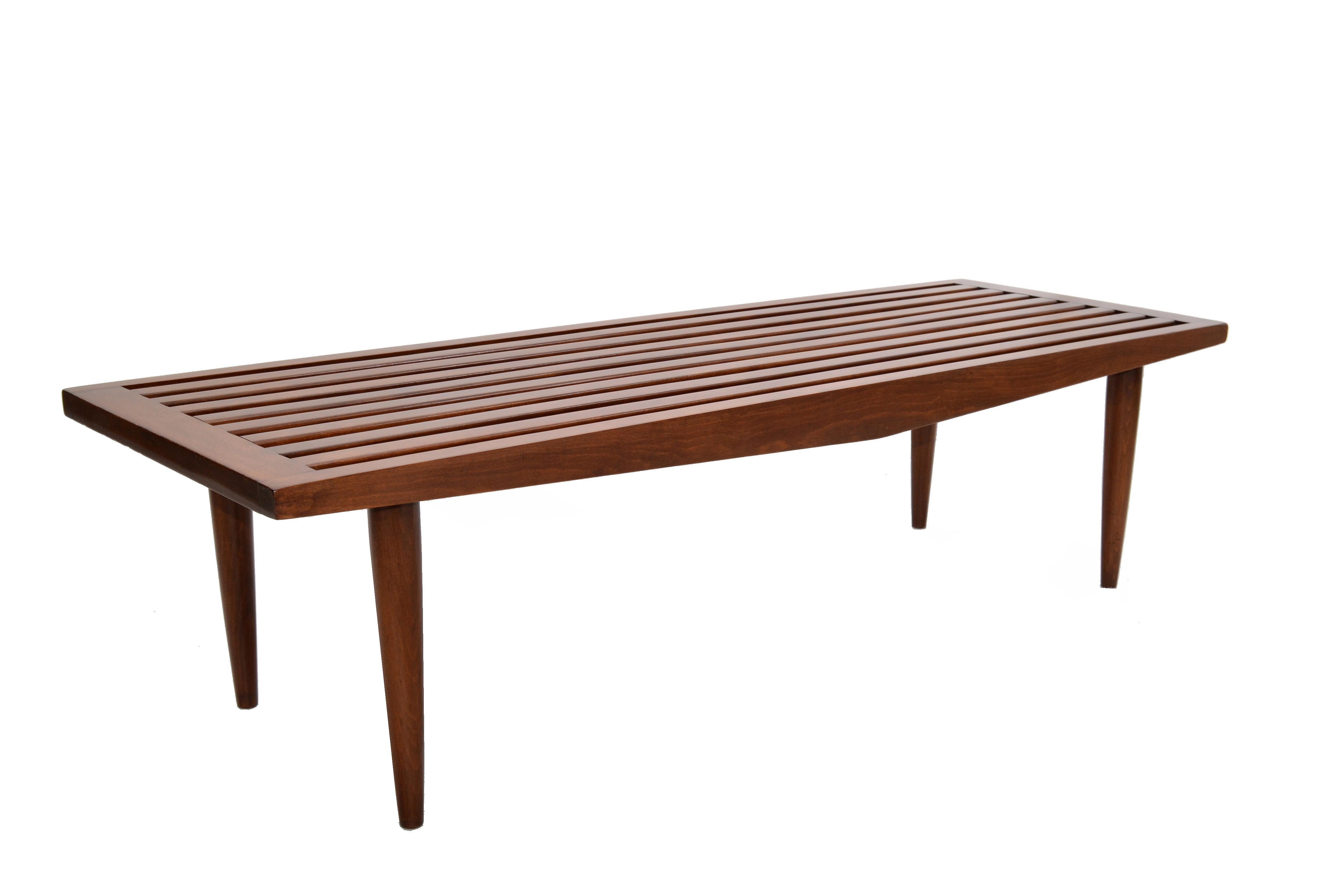 Classic Mid-Century Modern slat bench made out of oakwood on tapered legs.
Marked underneath, Yugoslavia.
Restored and ready for a new Home.