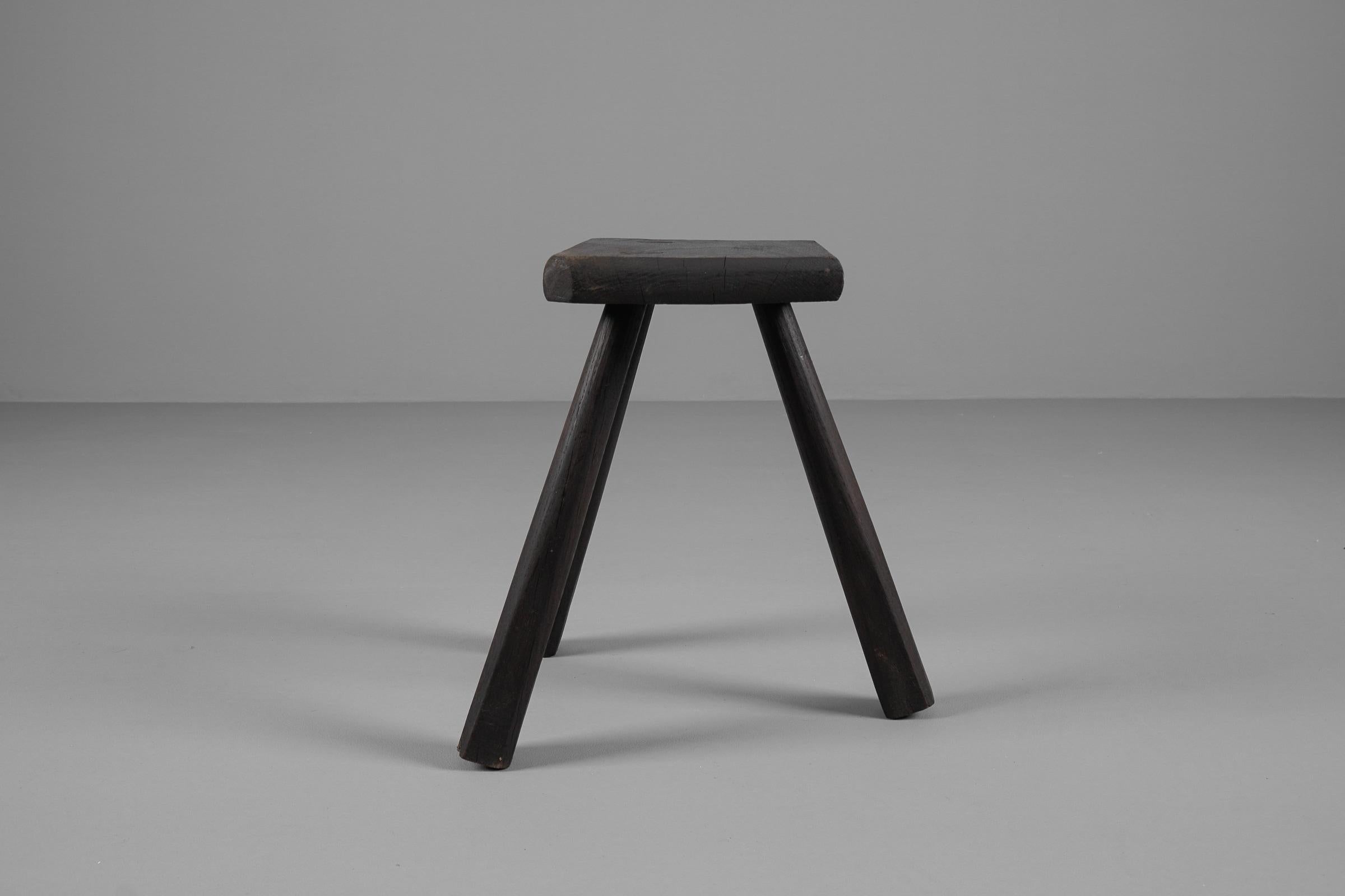 Mid-20th Century Mid-Century Modern oak work stool from the French province, 1960s. For Sale