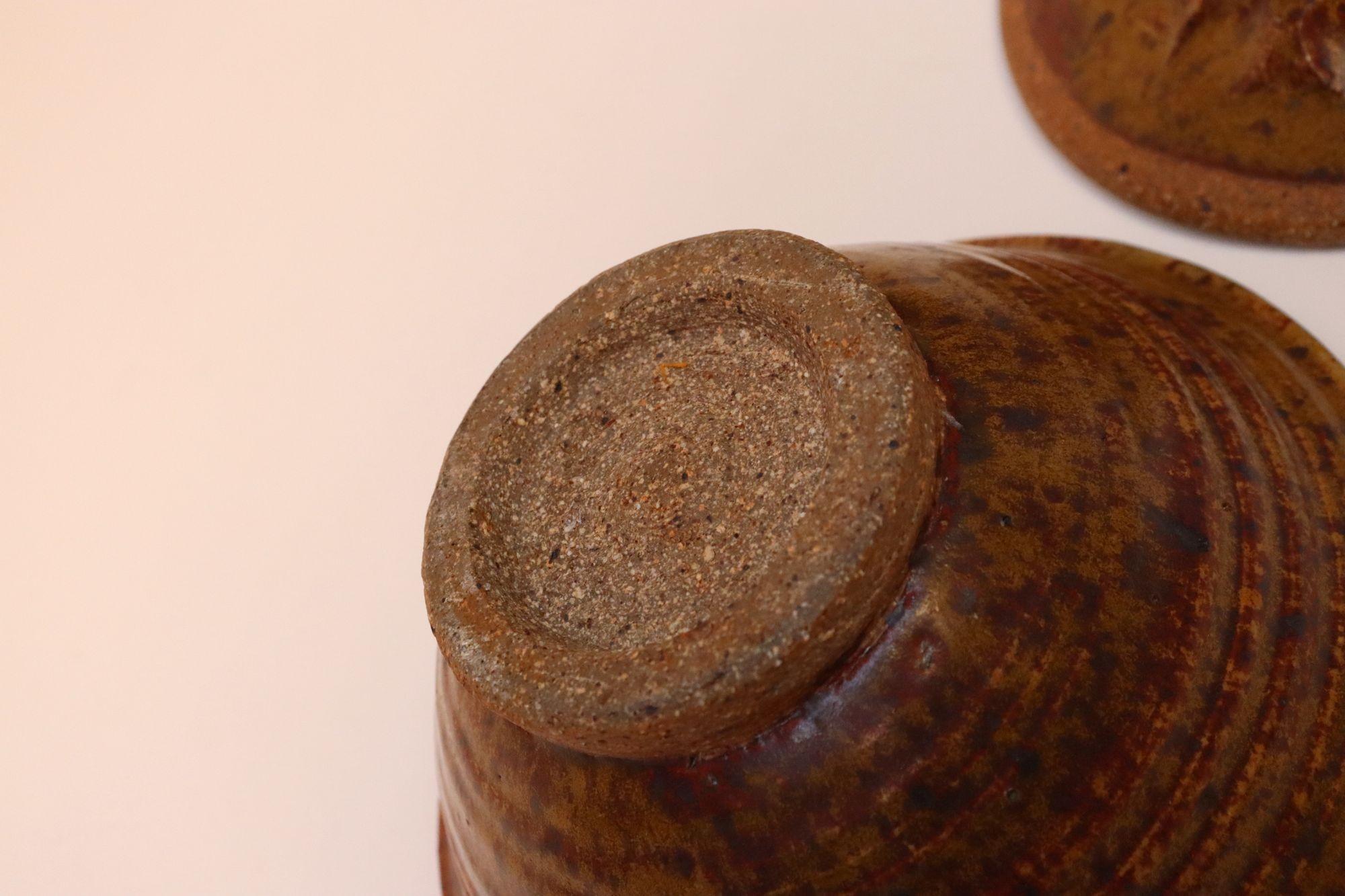 Ciotola in ceramica Studio Pottery moderna di metà secolo con coperchio di Deanna Nichols in vendita 11