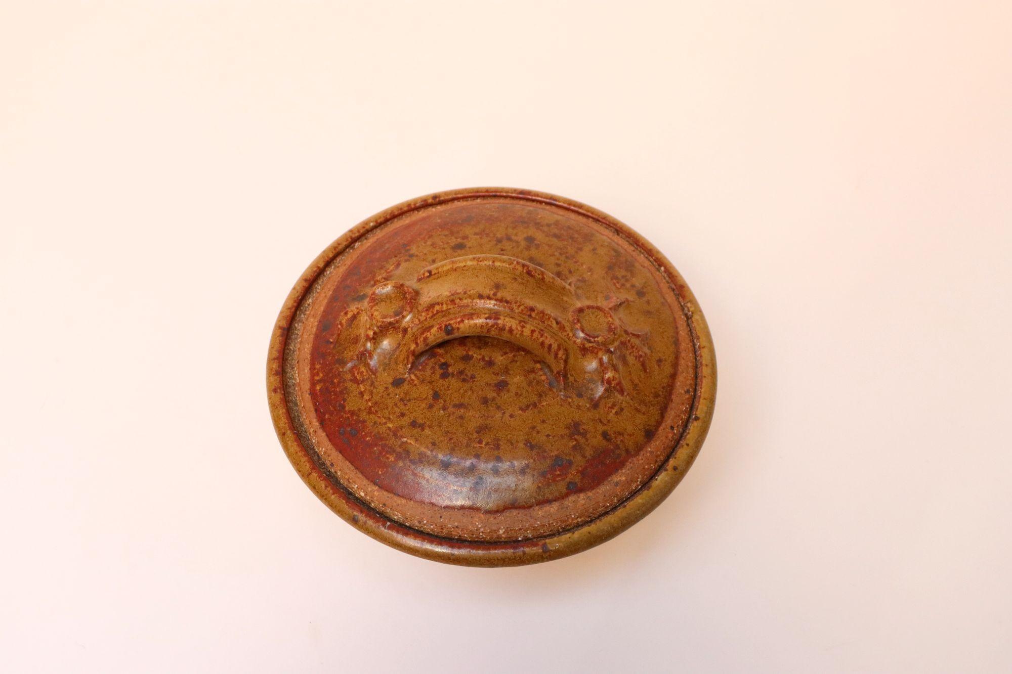 Ciotola in ceramica Studio Pottery moderna di metà secolo con coperchio di Deanna Nichols In condizioni buone in vendita a Brooklyn, NY